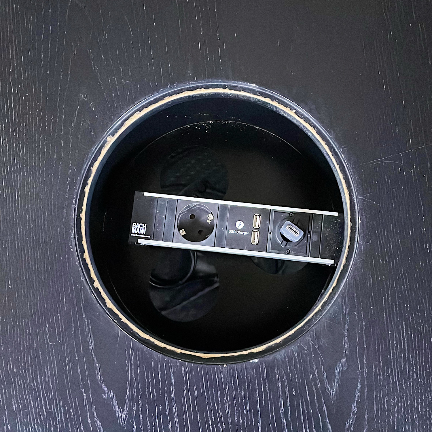 Galleribild #6 för Konferensbord Tin Ø1400mm