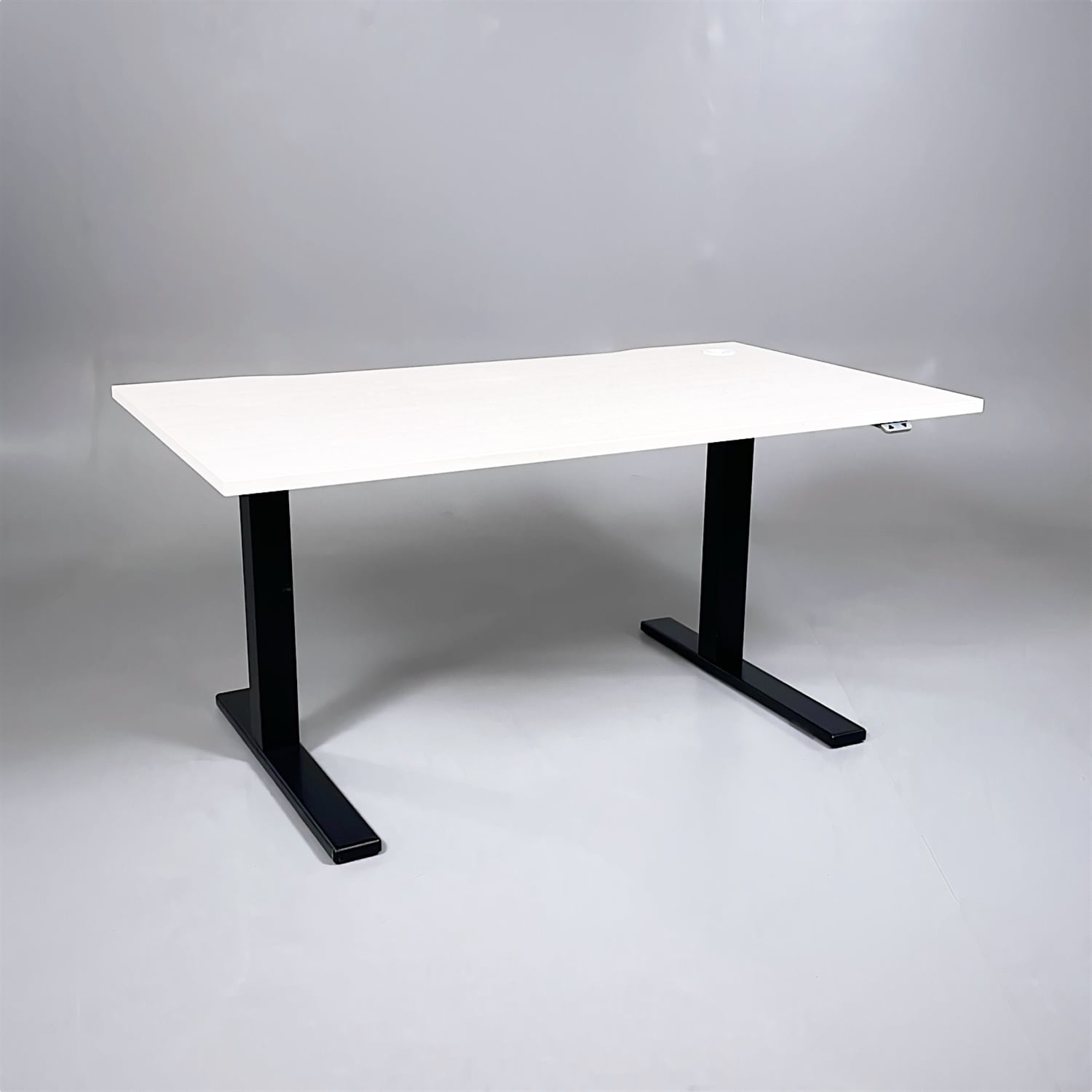 Höj- och sänkbart skrivbord 1400mm