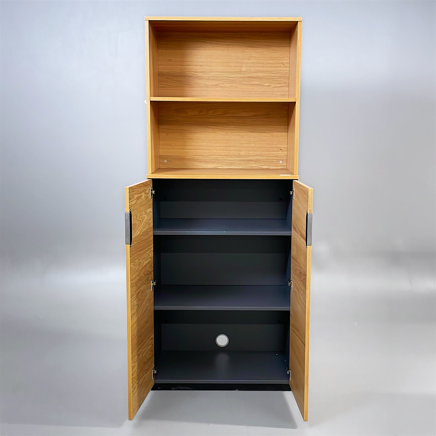 Galleribild #2 för Slagdörrskåp med hylla Galant