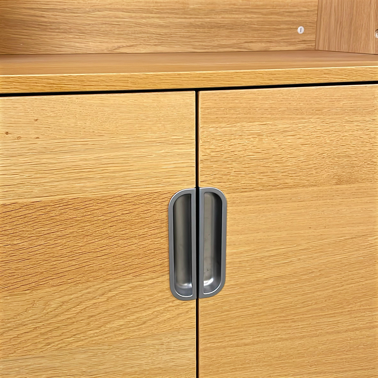 Galleribild #4 för Slagdörrskåp med hylla Galant