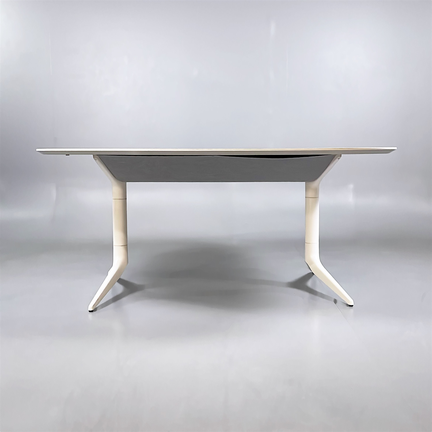 Galleribild #2 för Konferensbord HideTech 1550x1500mm