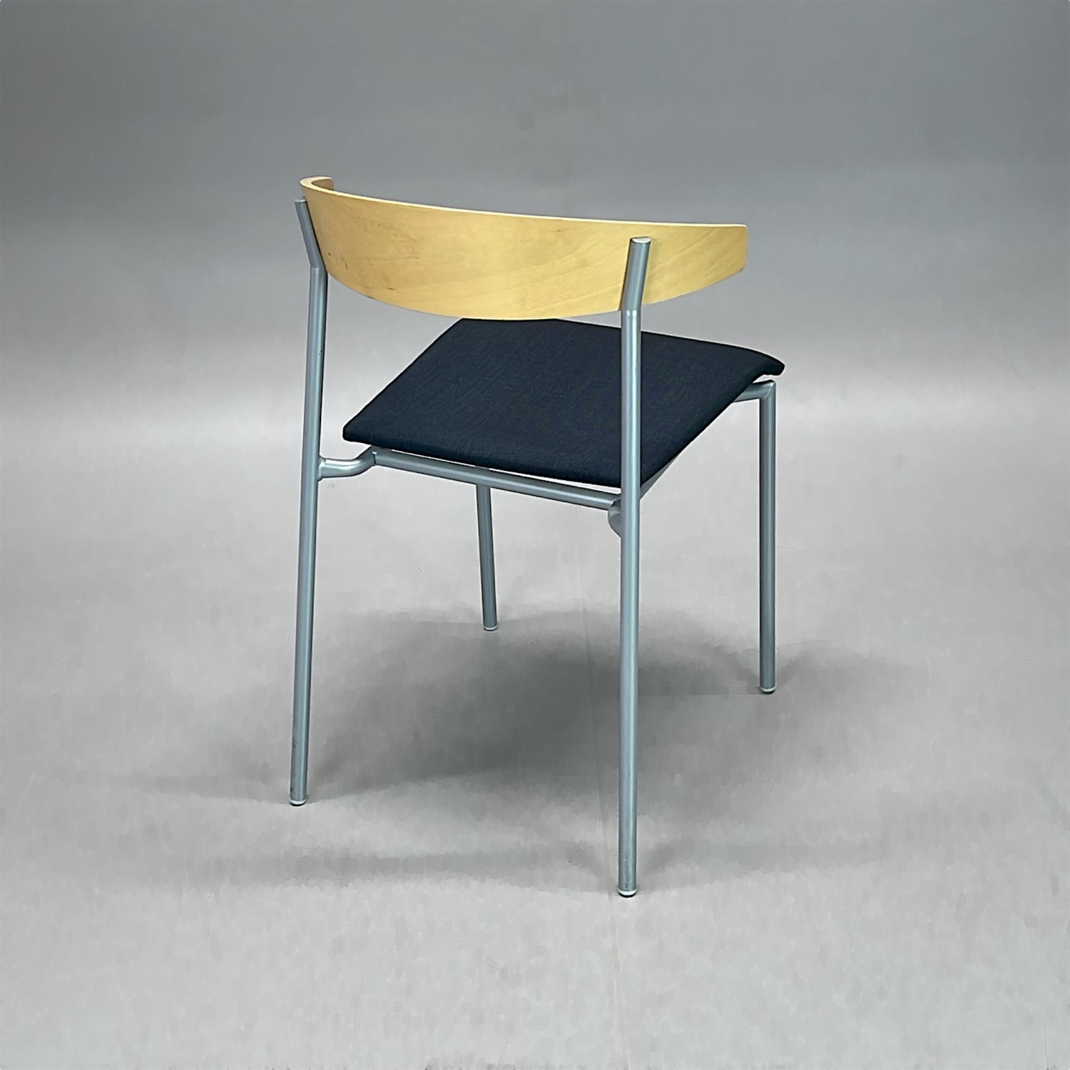 Galleribild #2 för Caféstol Riff