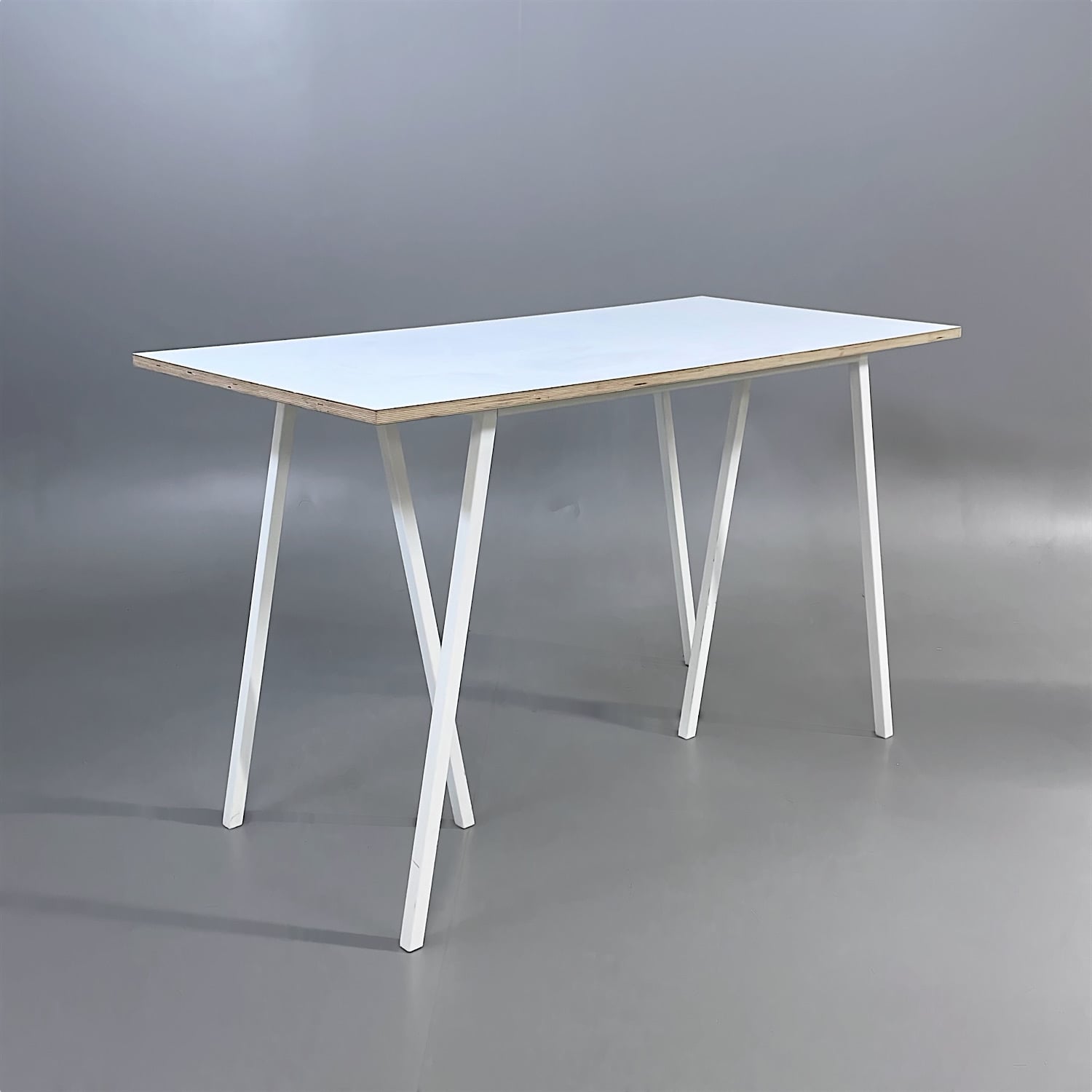 Projektbord Loop stand table 1600x775mm