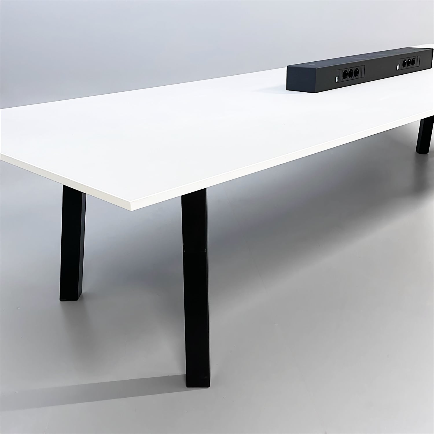 Galleribild #2 för Konferensbord VX 3600x1200mm