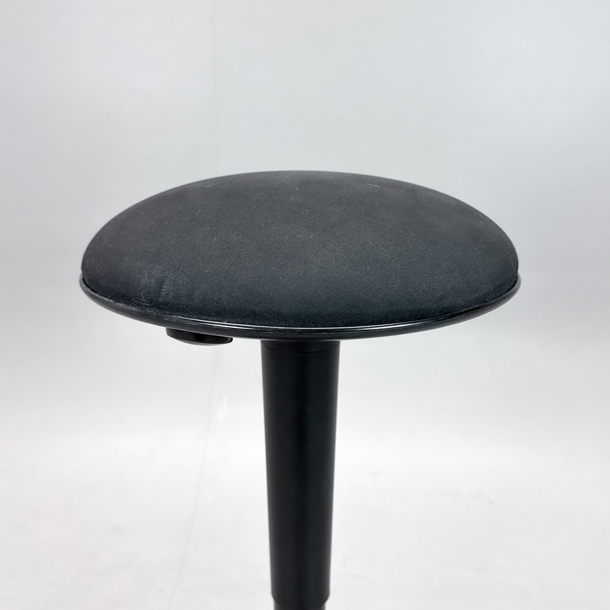 Galleribild #2 för Balansstol Nilserik