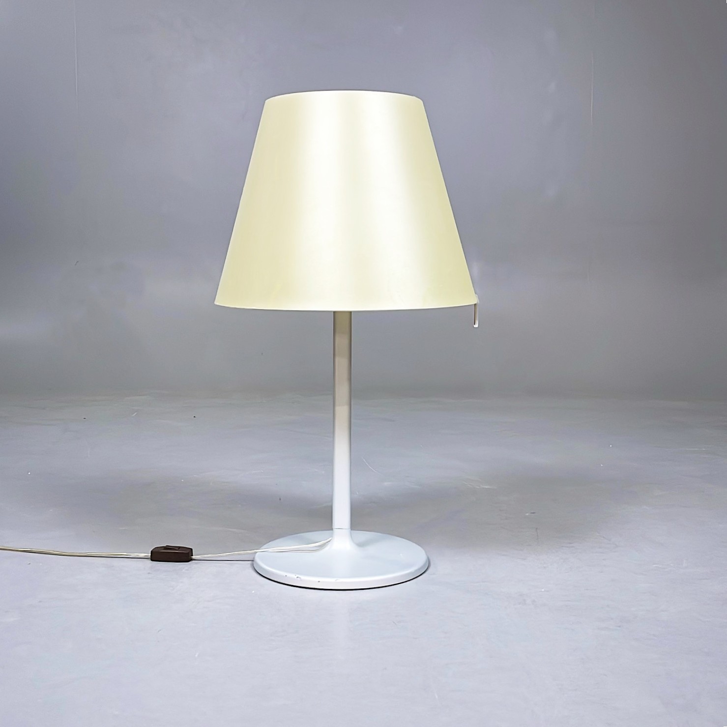 Galleribild #1 för Bordslampa Melampo