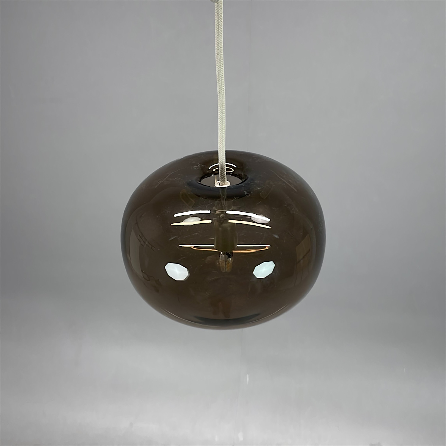 Galleribild #3 för Taklampa Pebble