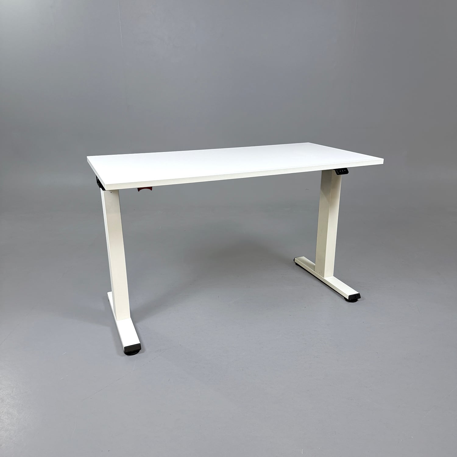 Höj- och sänkbart skrivbord Migration 1200mm