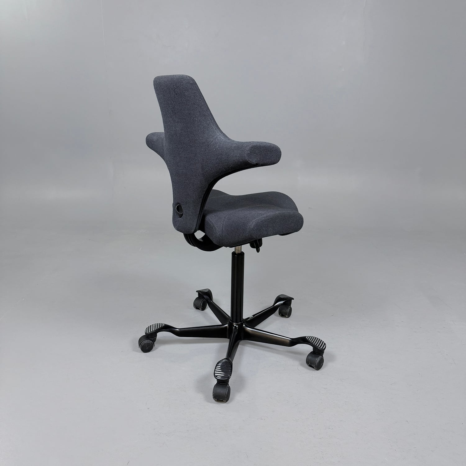 Galleribild #3 för Sadelstol Capisco 8106