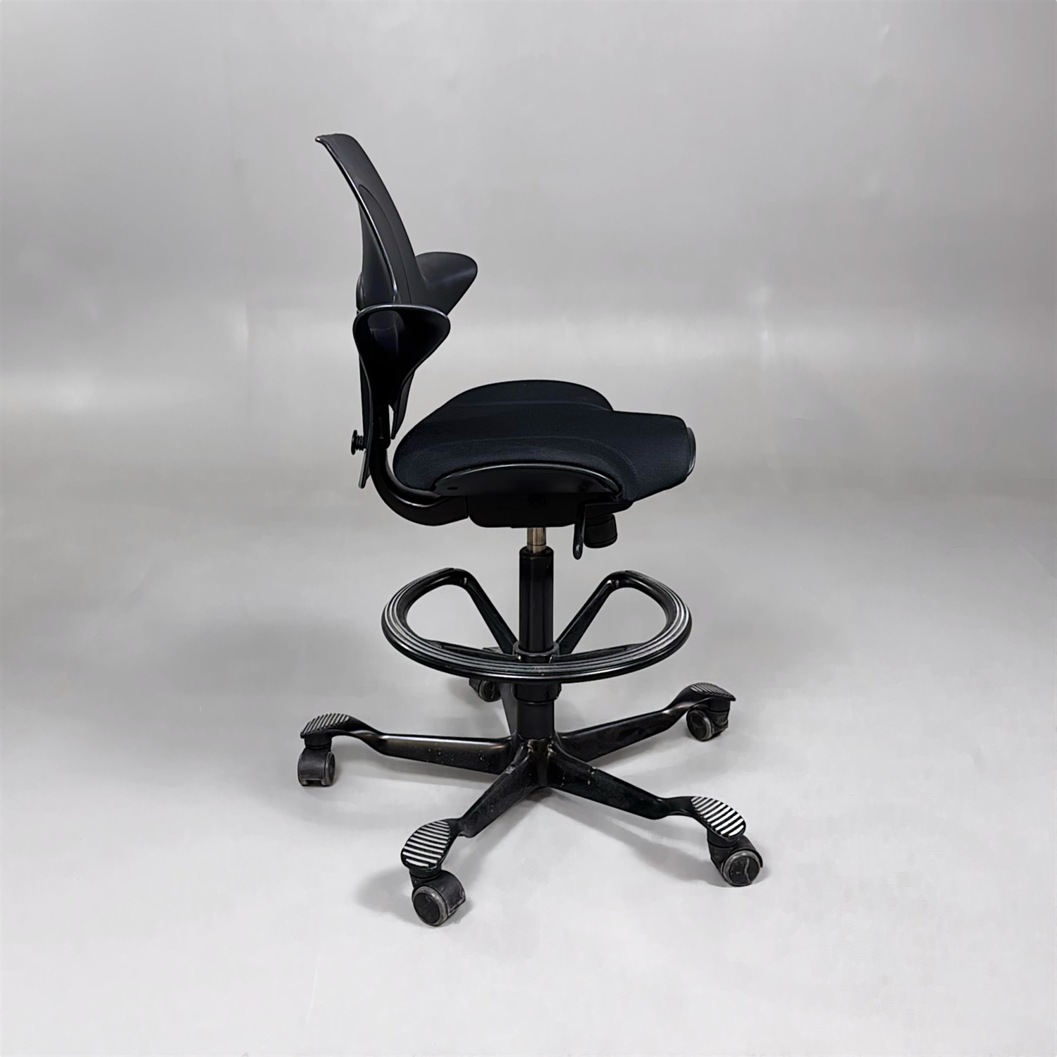 Galleribild #2 för Sadelstol Capisco Puls 8020