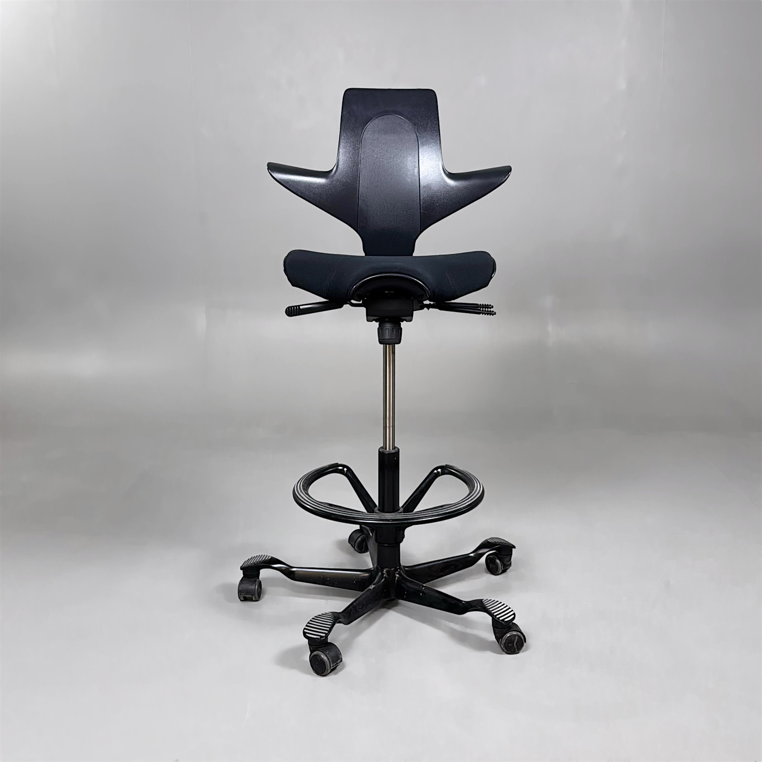 Galleribild #4 för Sadelstol Capisco Puls 8020