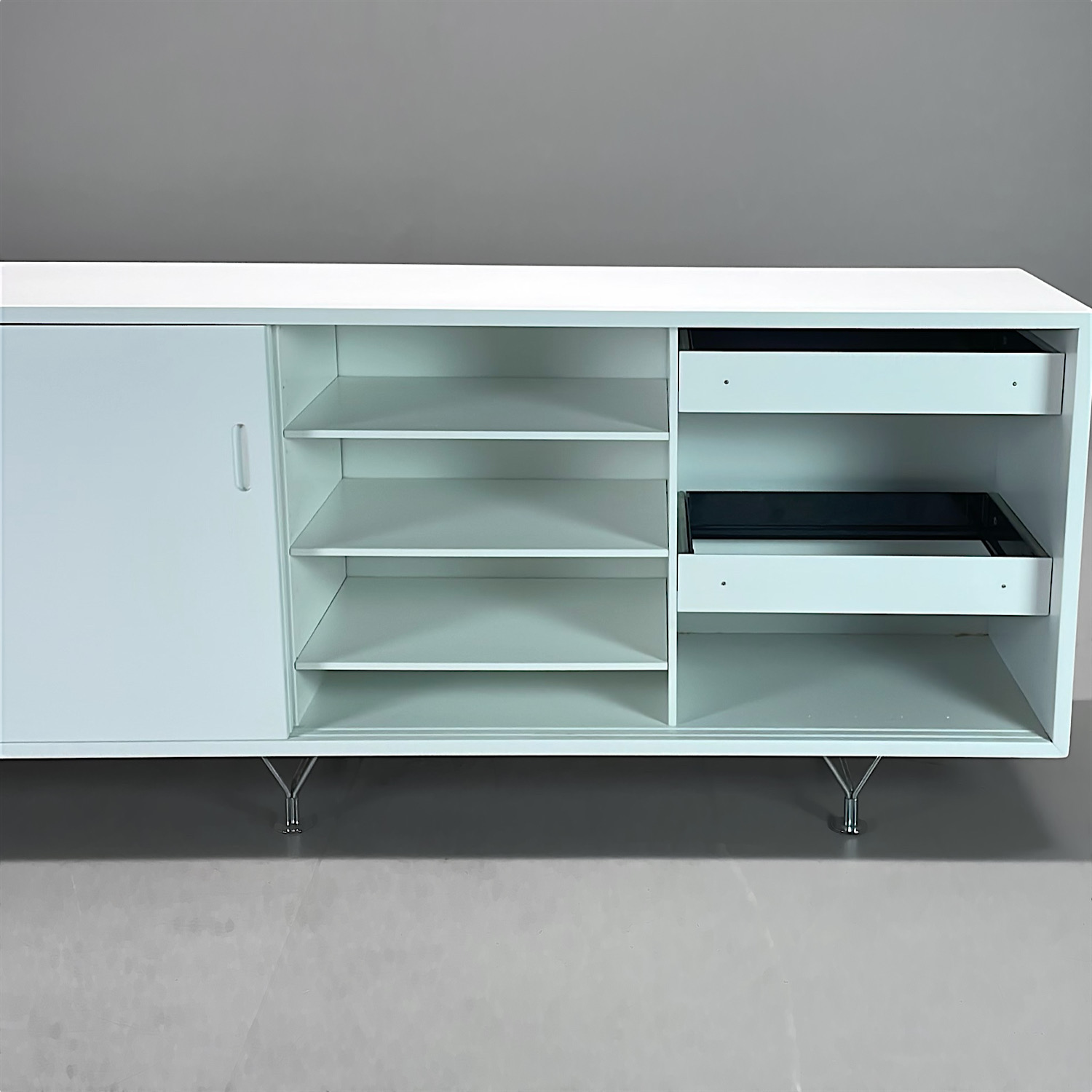 Galleribild #2 för Skjutdörrskåp MI-806