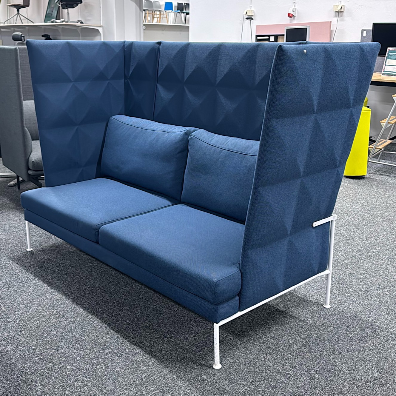 Galleribild #1 för Tyst Soffa Resolve
