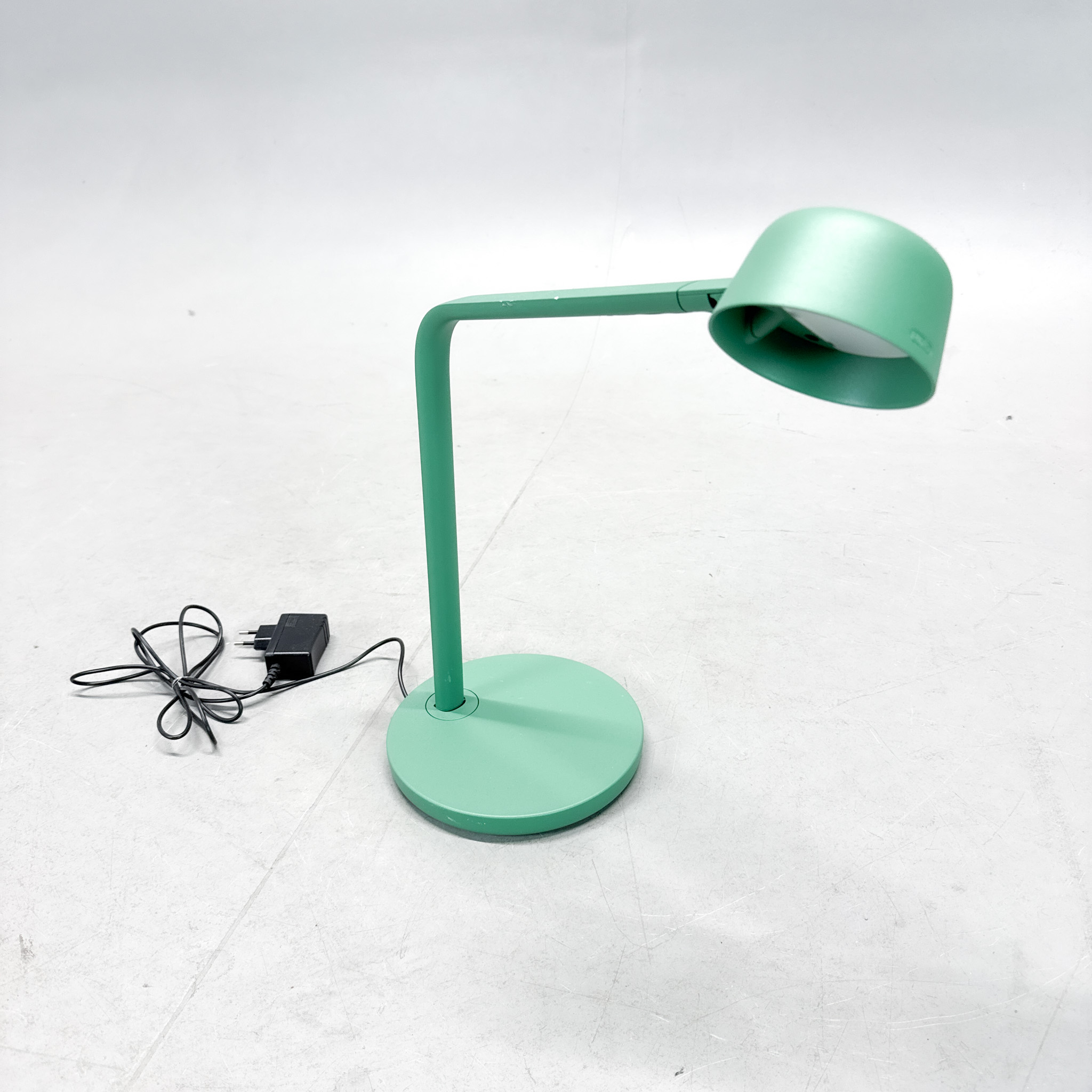 Galleribild #4 för Skrivbordslampa Motus