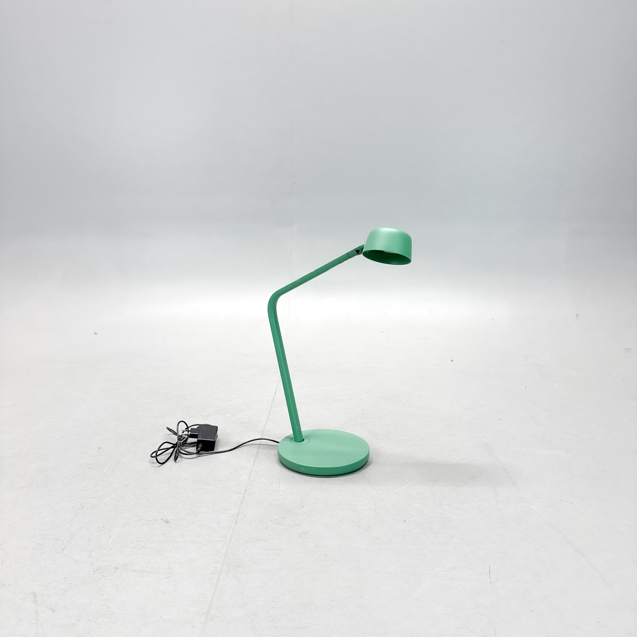 Galleribild #3 för Skrivbordslampa Motus