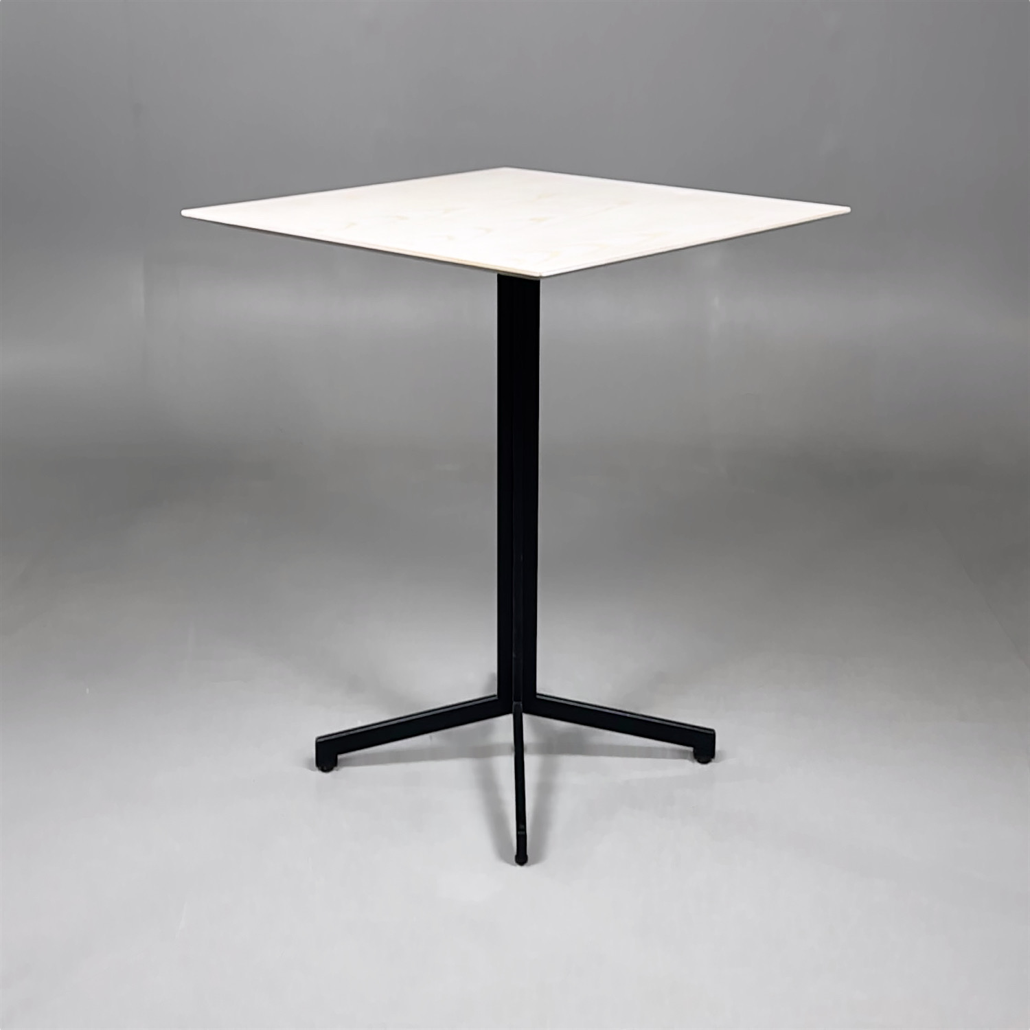 Barbord Madison 700x700mm