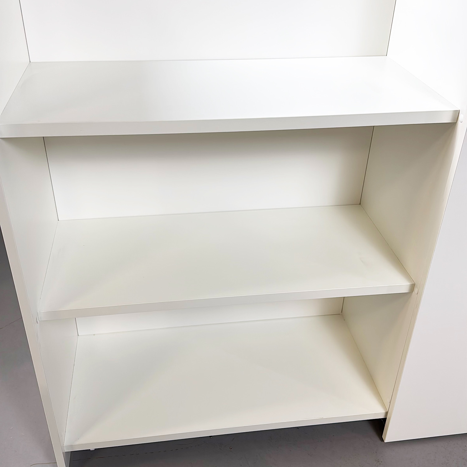 Galleribild #3 för Towerskåp vänster