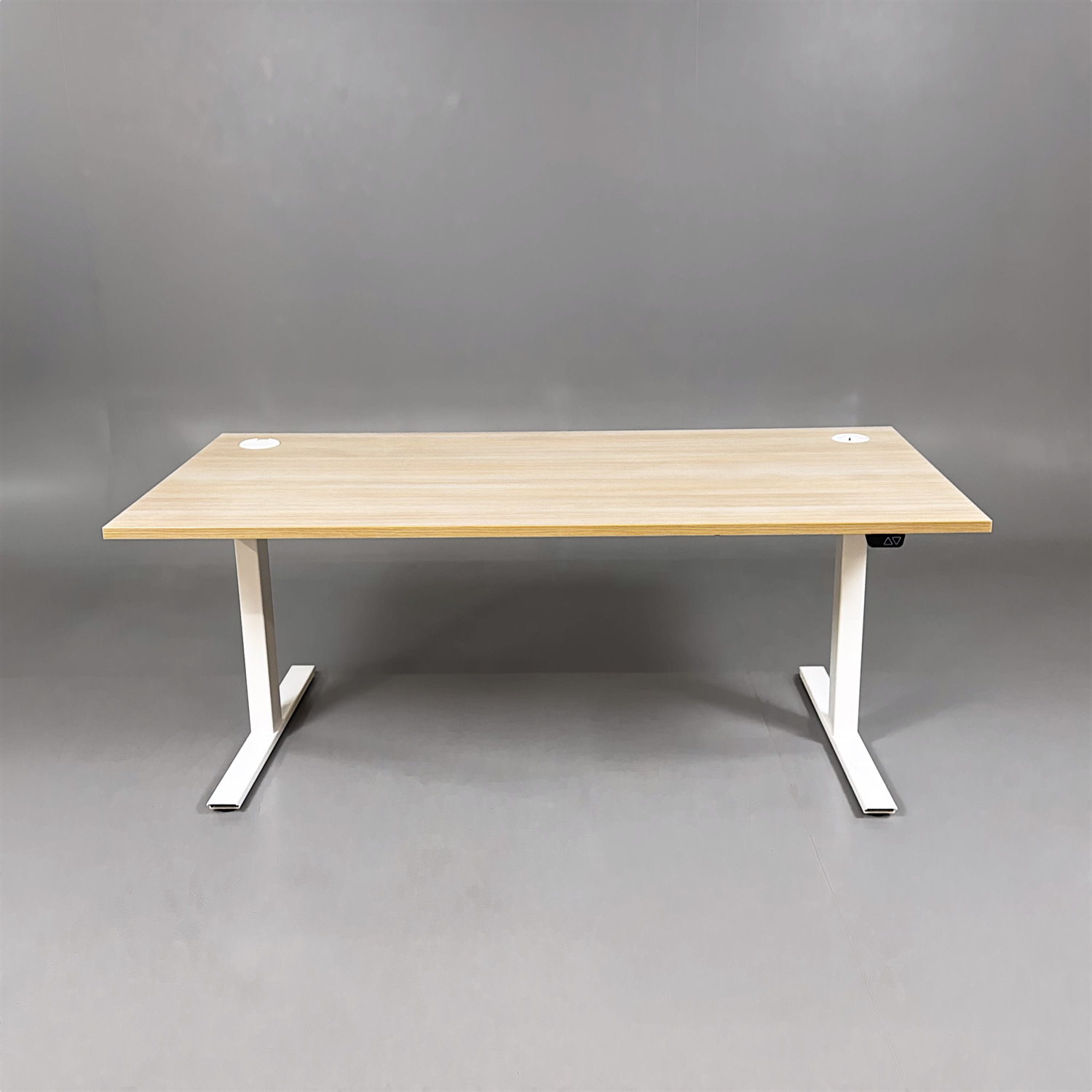 Galleribild #1 för Höj- och sänkbart skrivbord – 1600mm