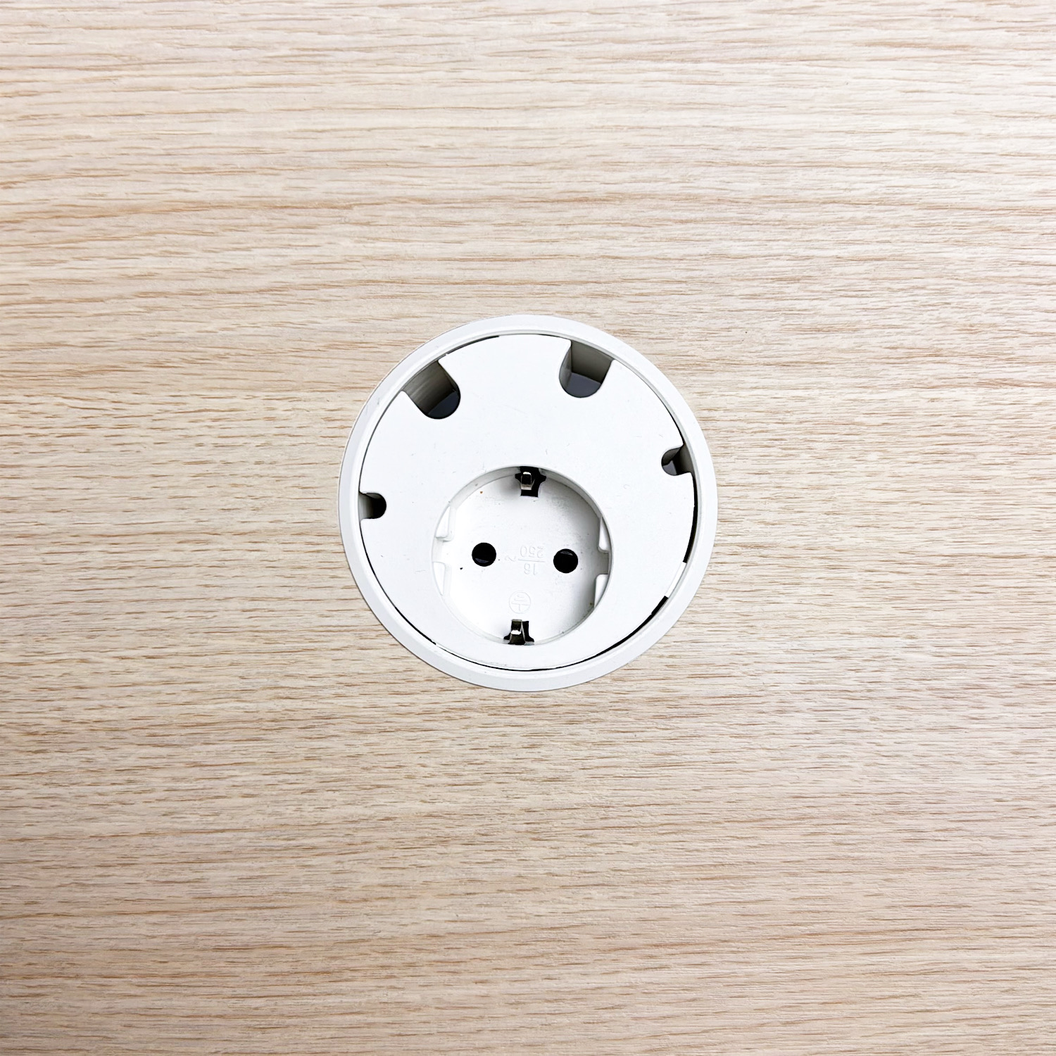 Galleribild #3 för Höj- och sänkbart skrivbord – 1600mm