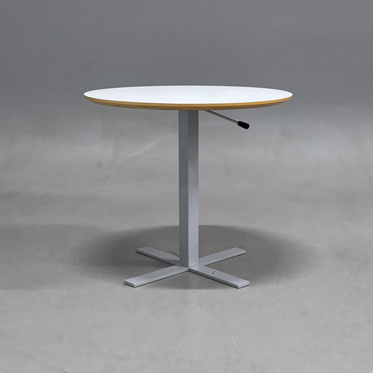 Höj- och sänkbart mötesbord Ø700mm