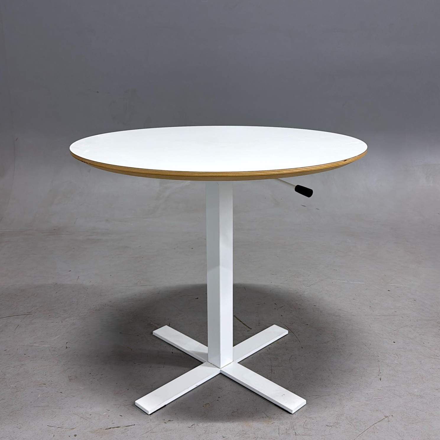 Galleribild #2 för Höj- och sänkbart mötesbord Ø700mm