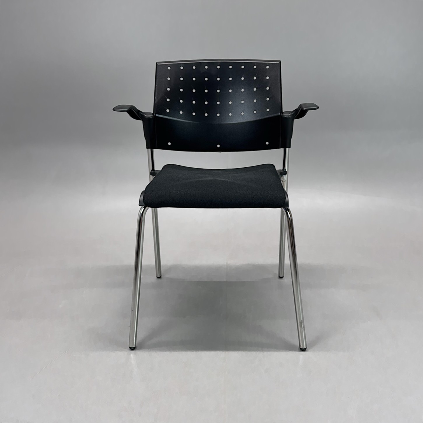 Galleribild #1 för Konferensstol med armstöd