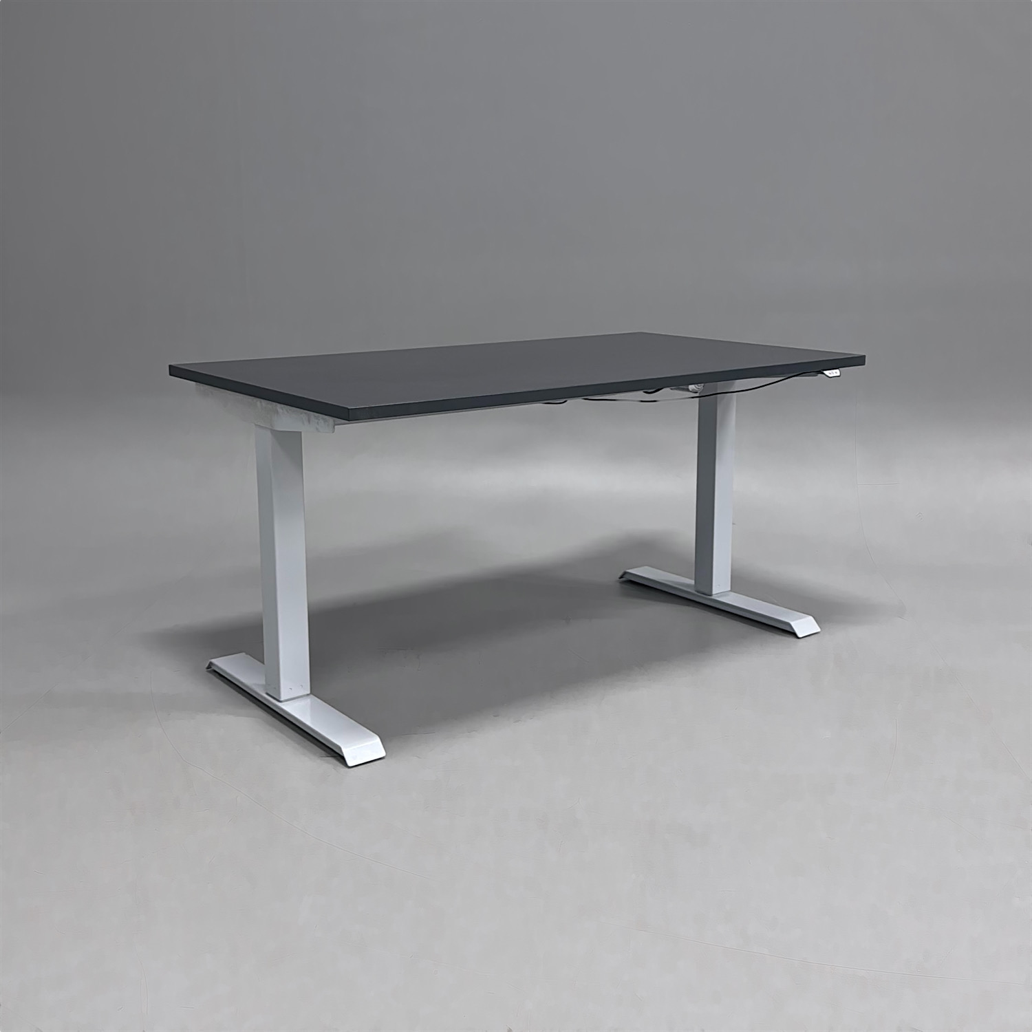 Höj- och sänkbart skrivbord 1400mm