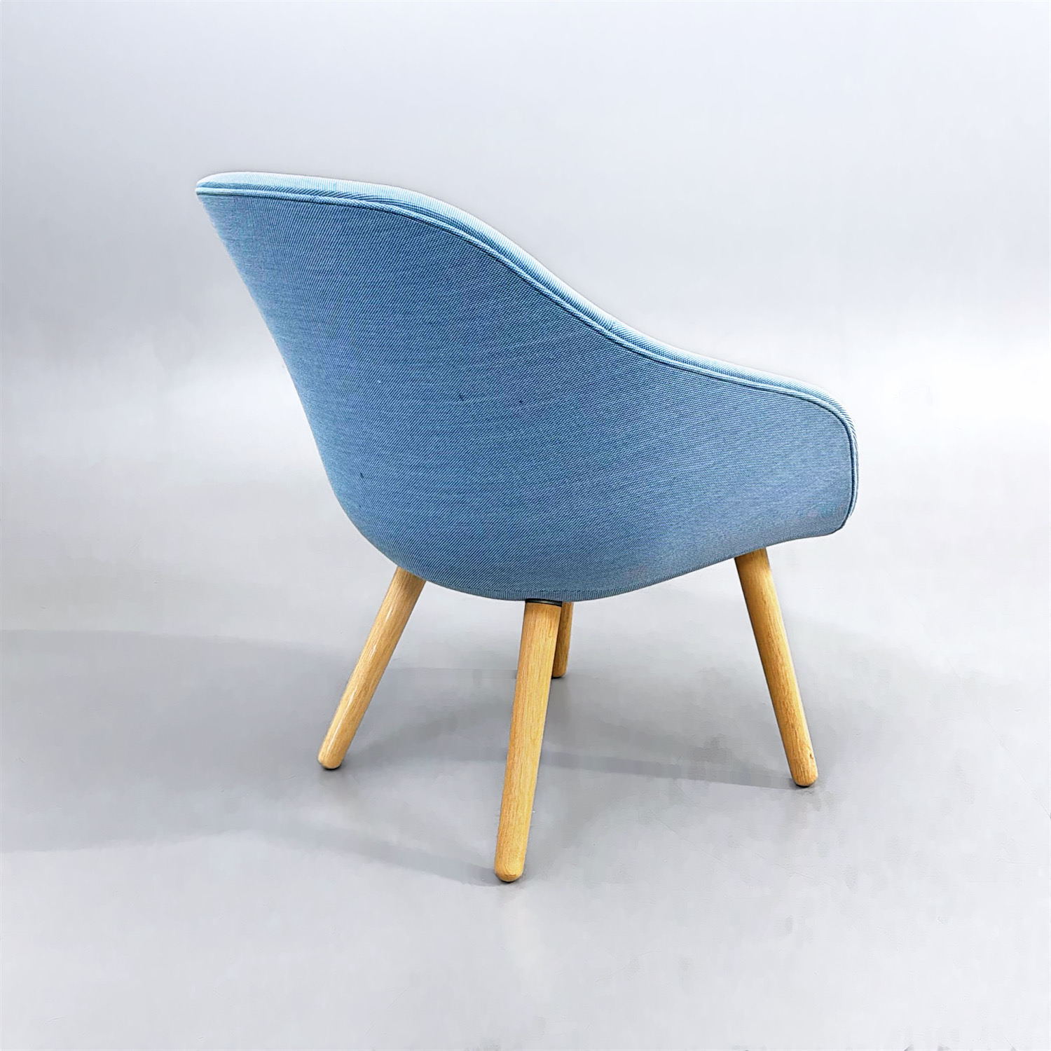 Galleribild #3 för Fåtölj AAL82