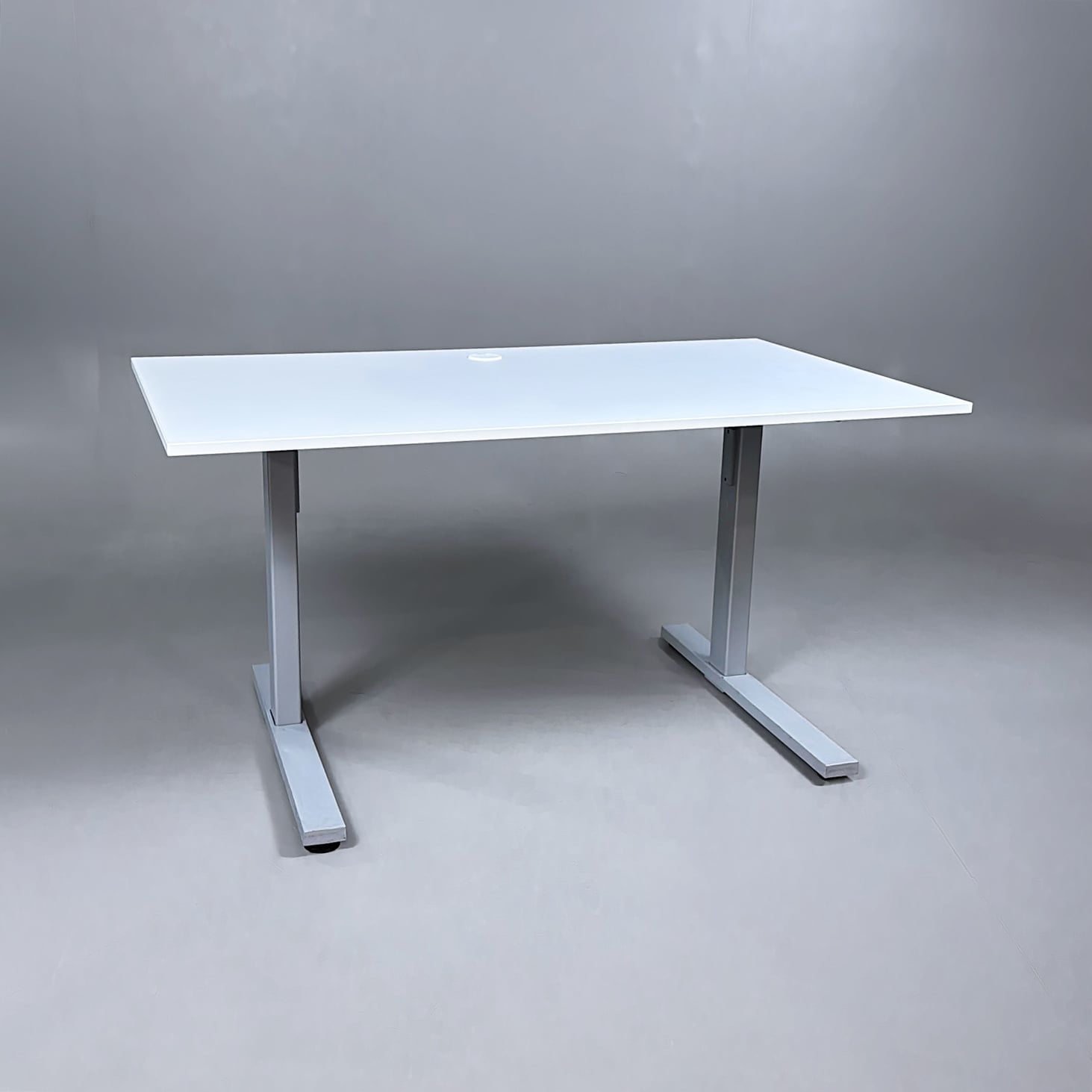 Höj- och sänkbart skrivbord 1400mm