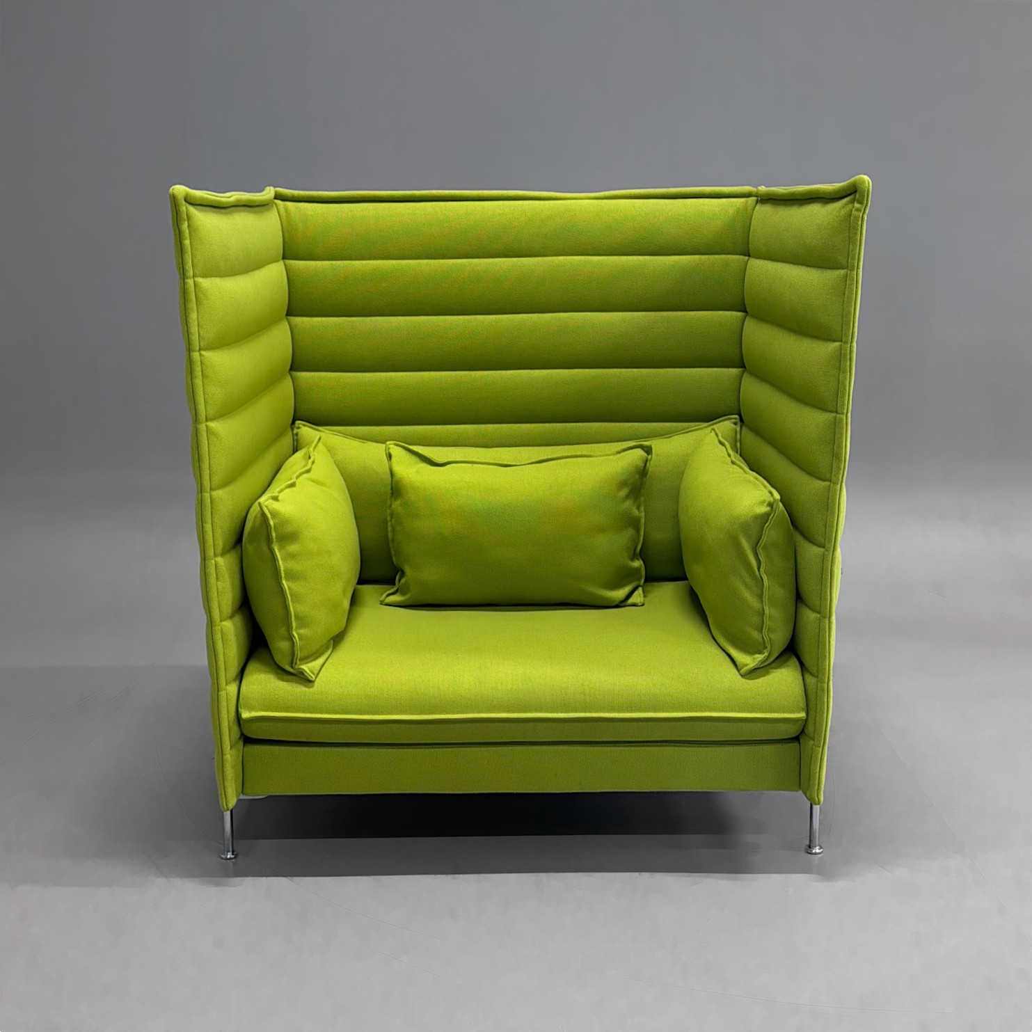 Galleribild #1 för Tyst Fåtölj Alcove Higback Loveseat