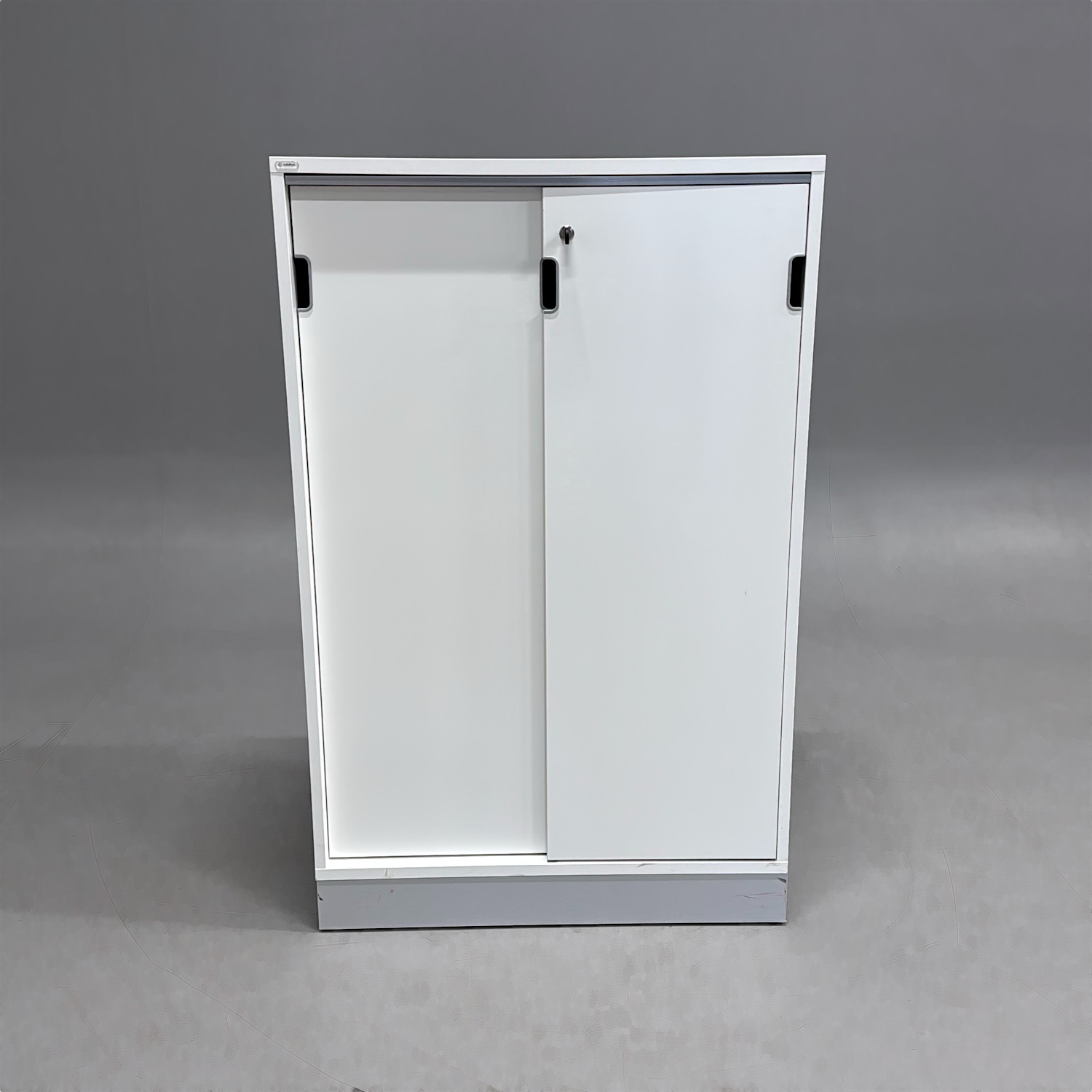 Galleribild #1 för Skjutdörrskåp Continental