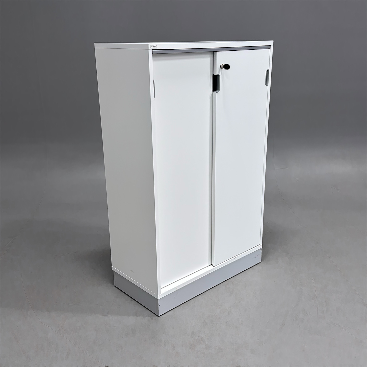 Skjutdörrskåp Continental