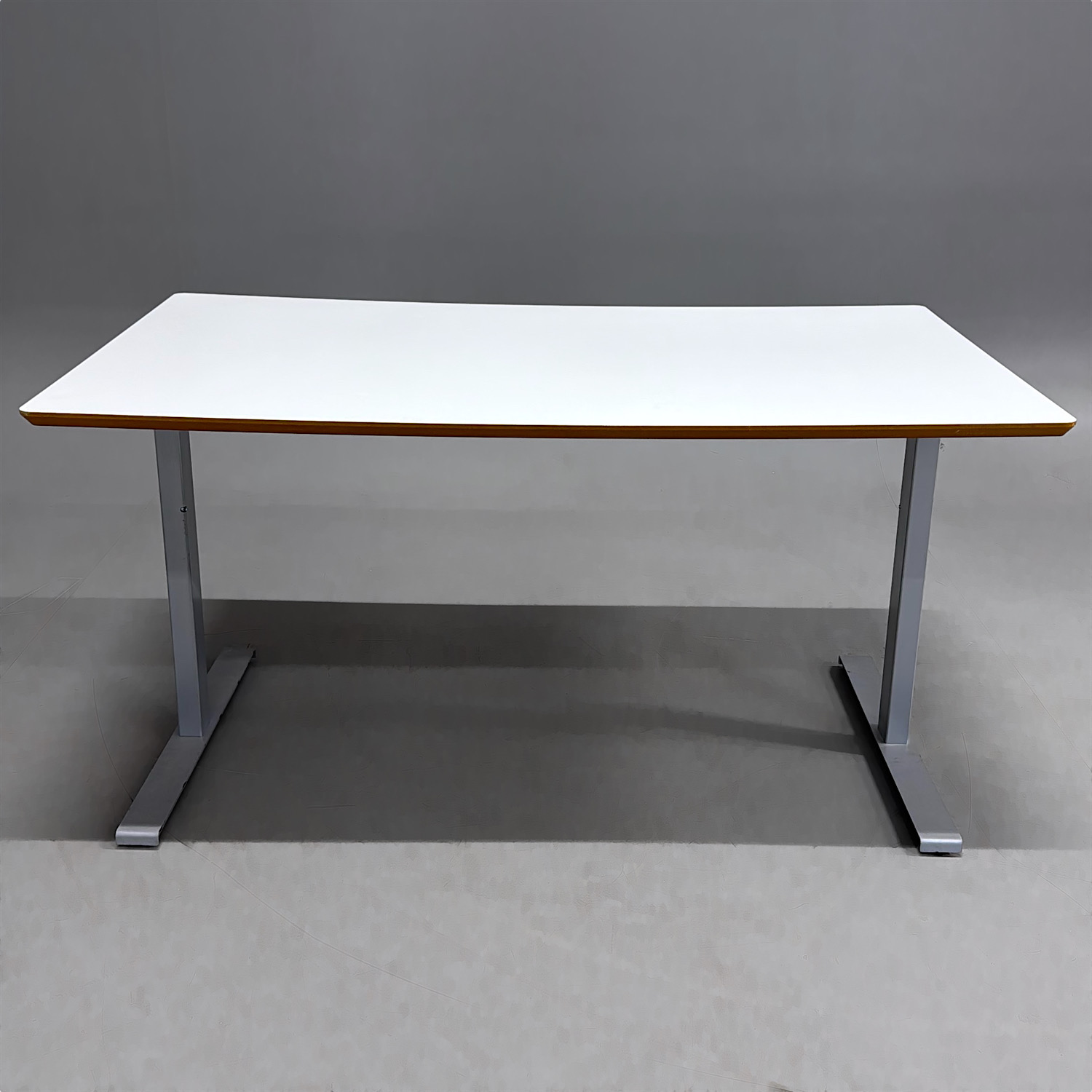 Galleribild #2 för Konferensbord 1400mm