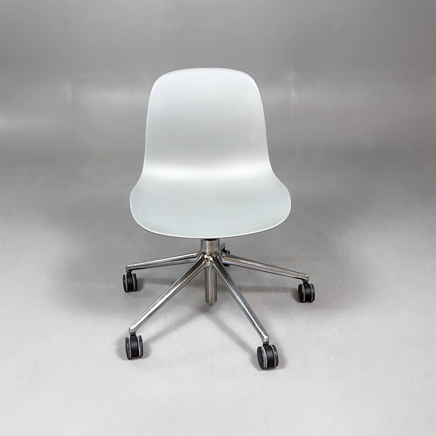 Galleribild #2 för Konferensstol Form chair