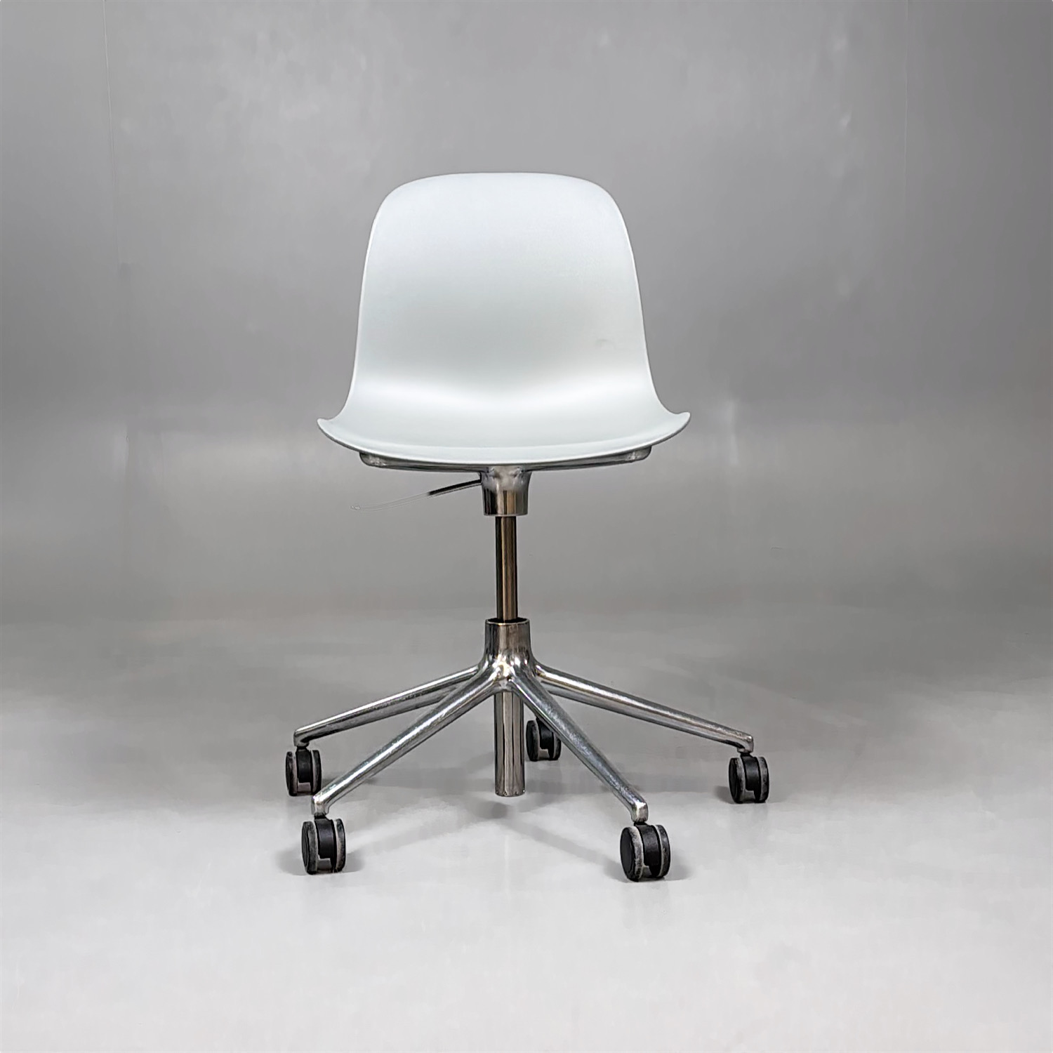 Galleribild #6 för Konferensstol Form chair