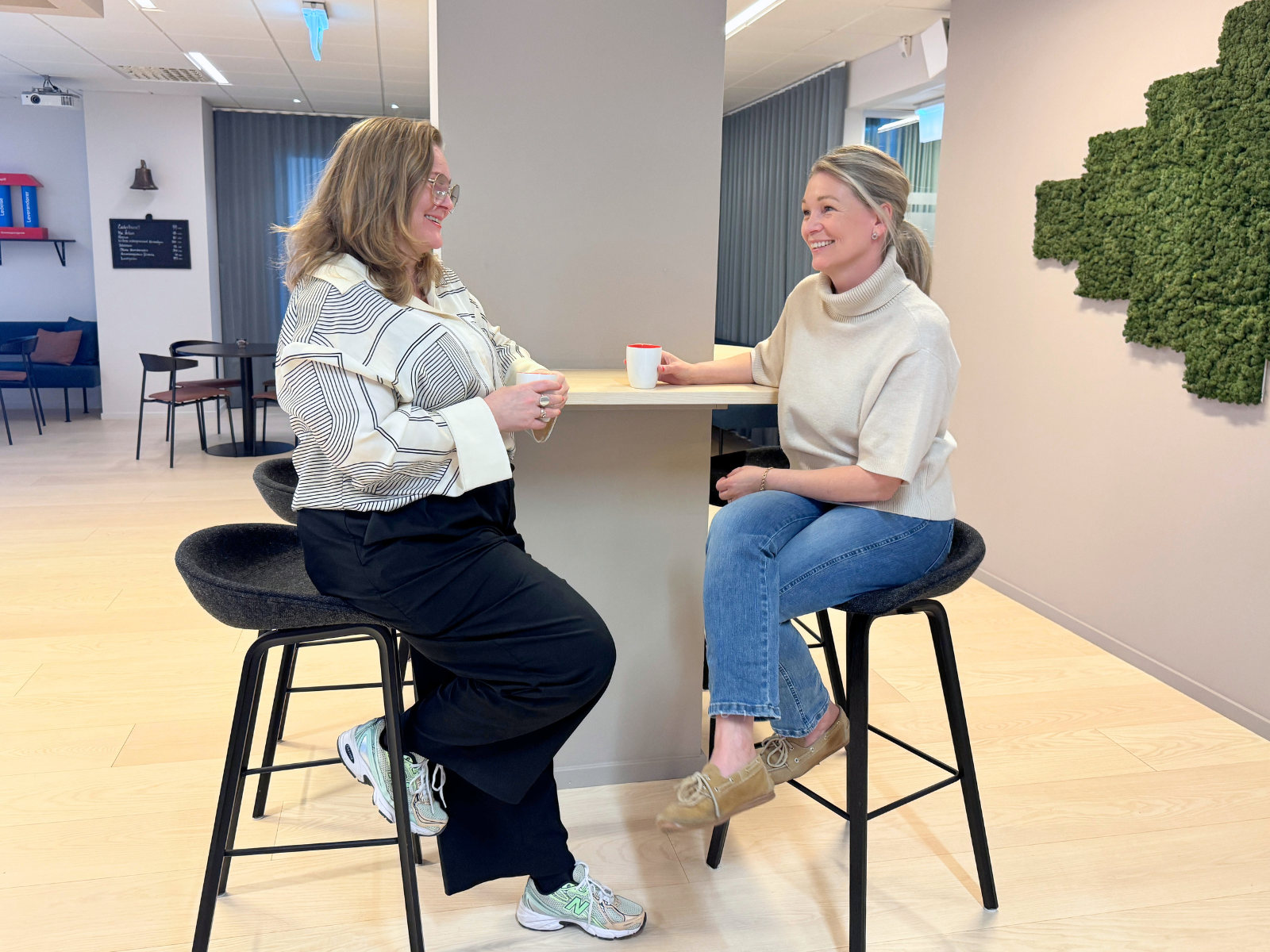 Veidekke byggde om – lät stil och känsla styra val av möbler