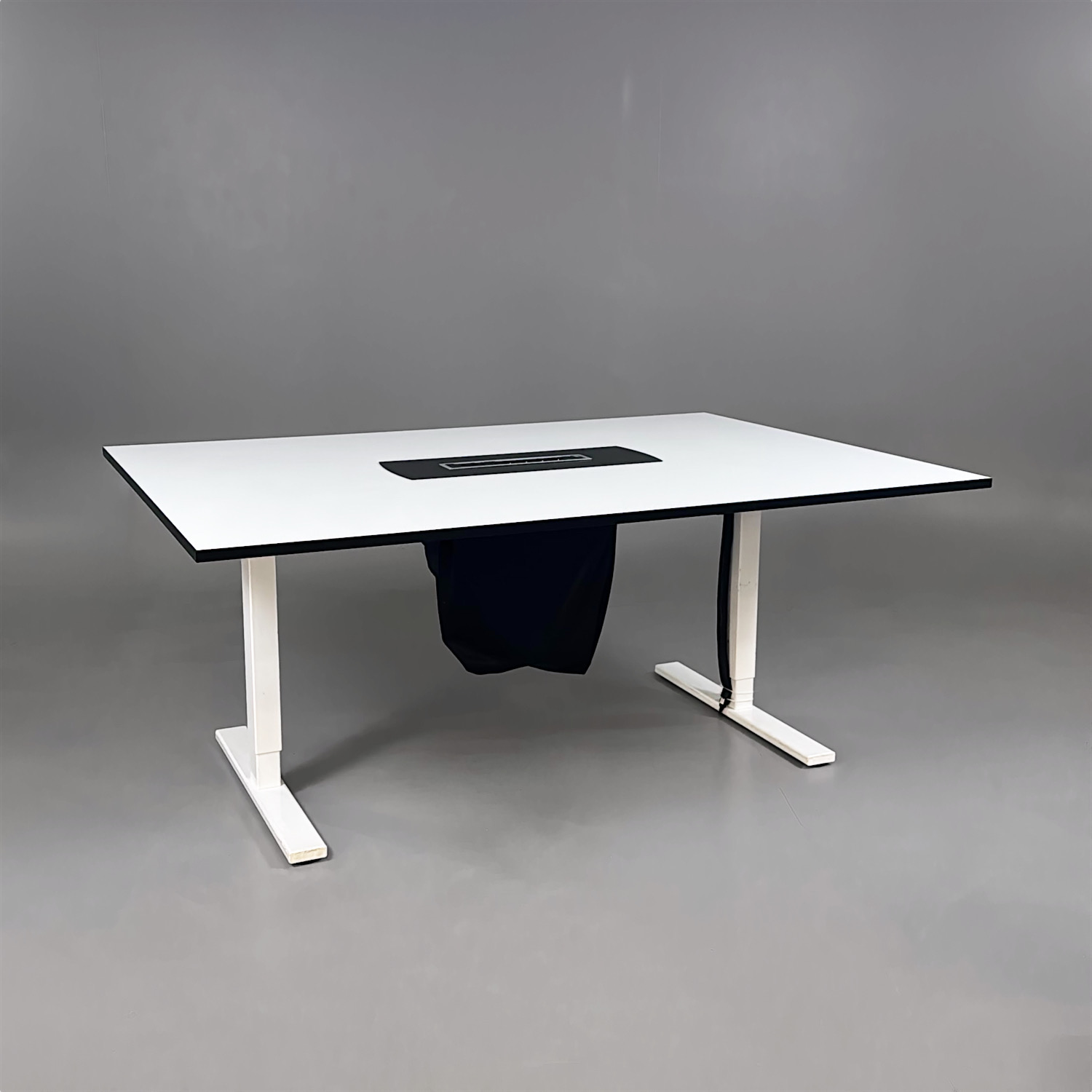 Konferensbord 1750x1200mm