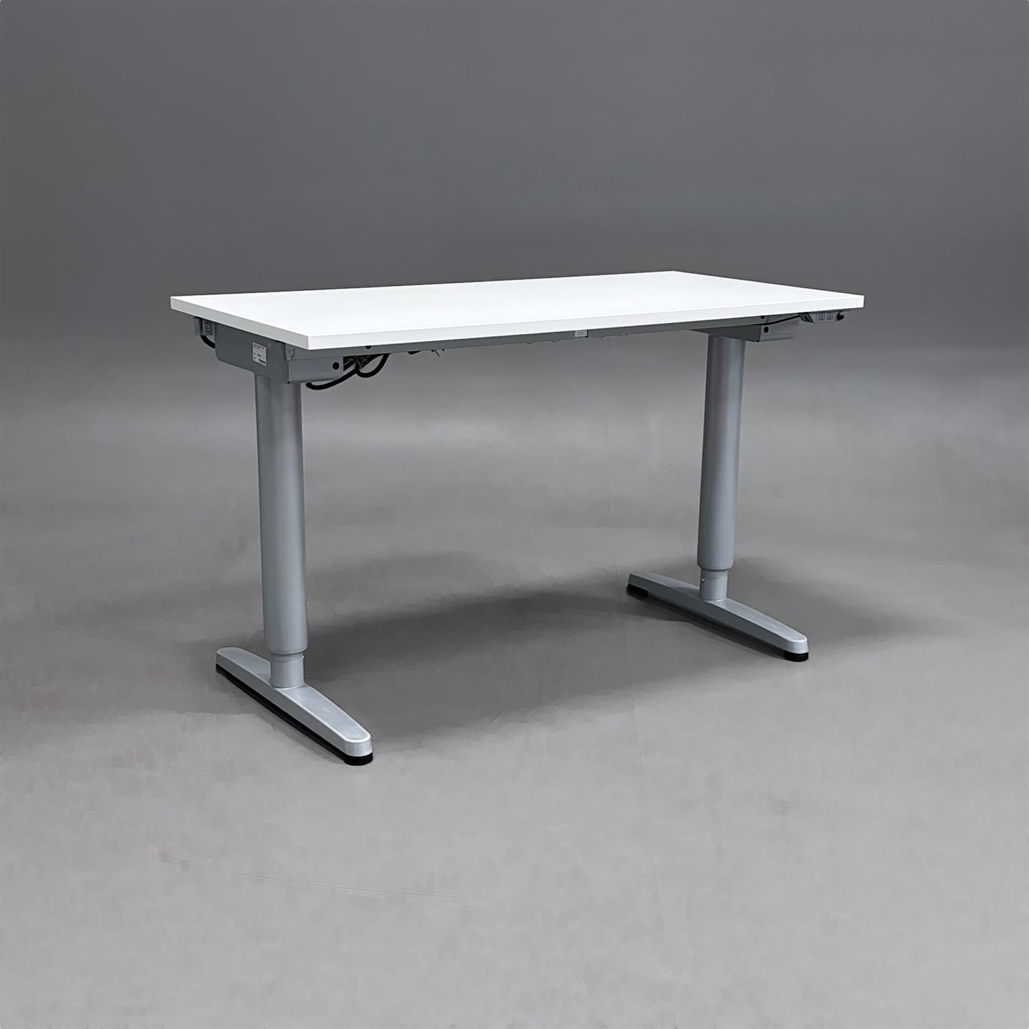 Höj- och sänkbart skrivbord 1200x600mm