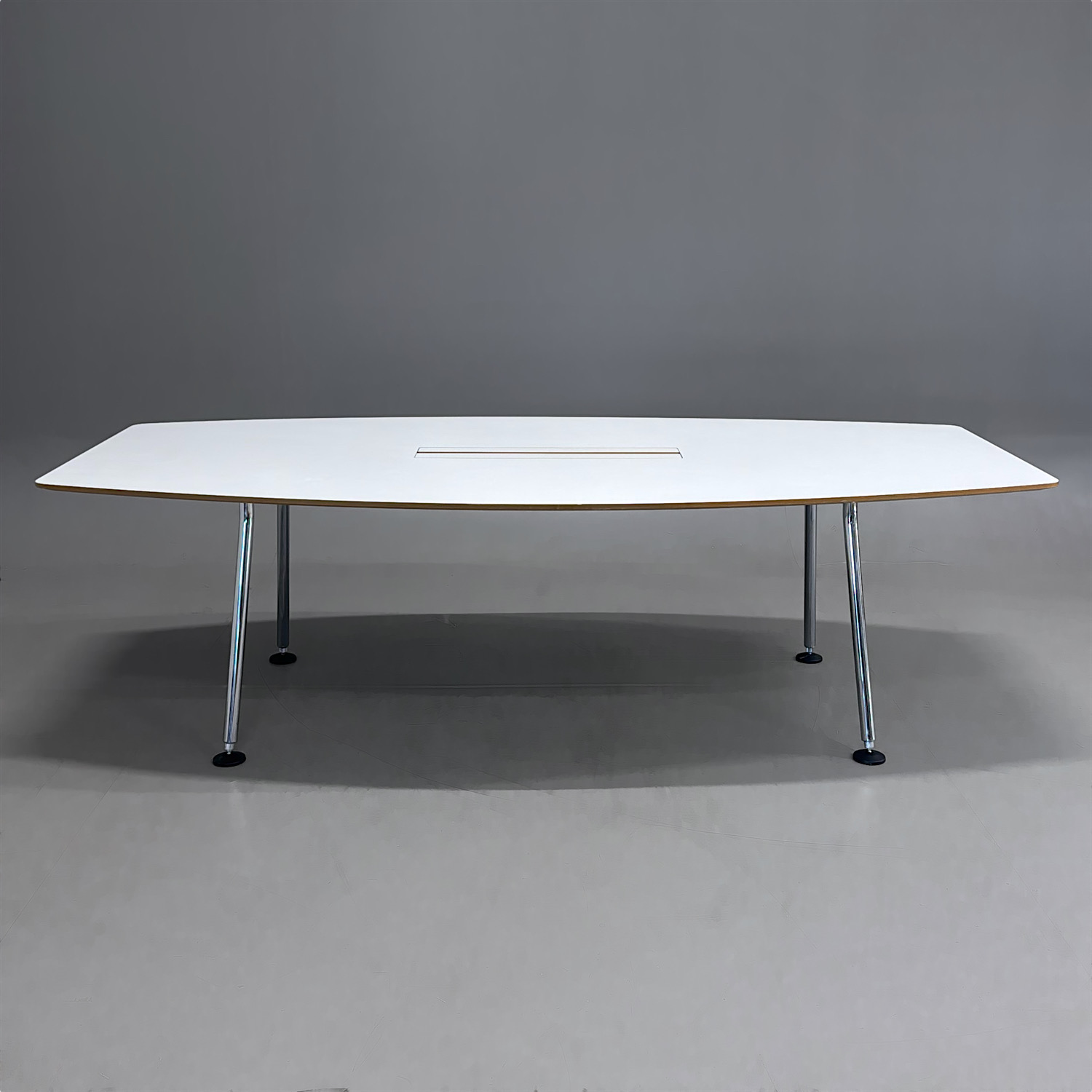 Galleribild #1 för Konferensbord Disc 2400mm