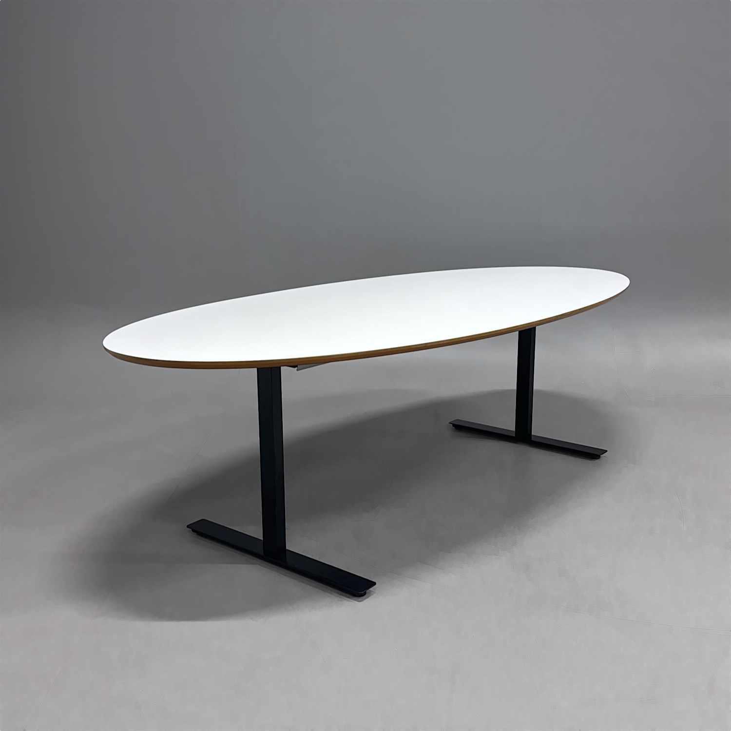 Konferensbord 2400mm