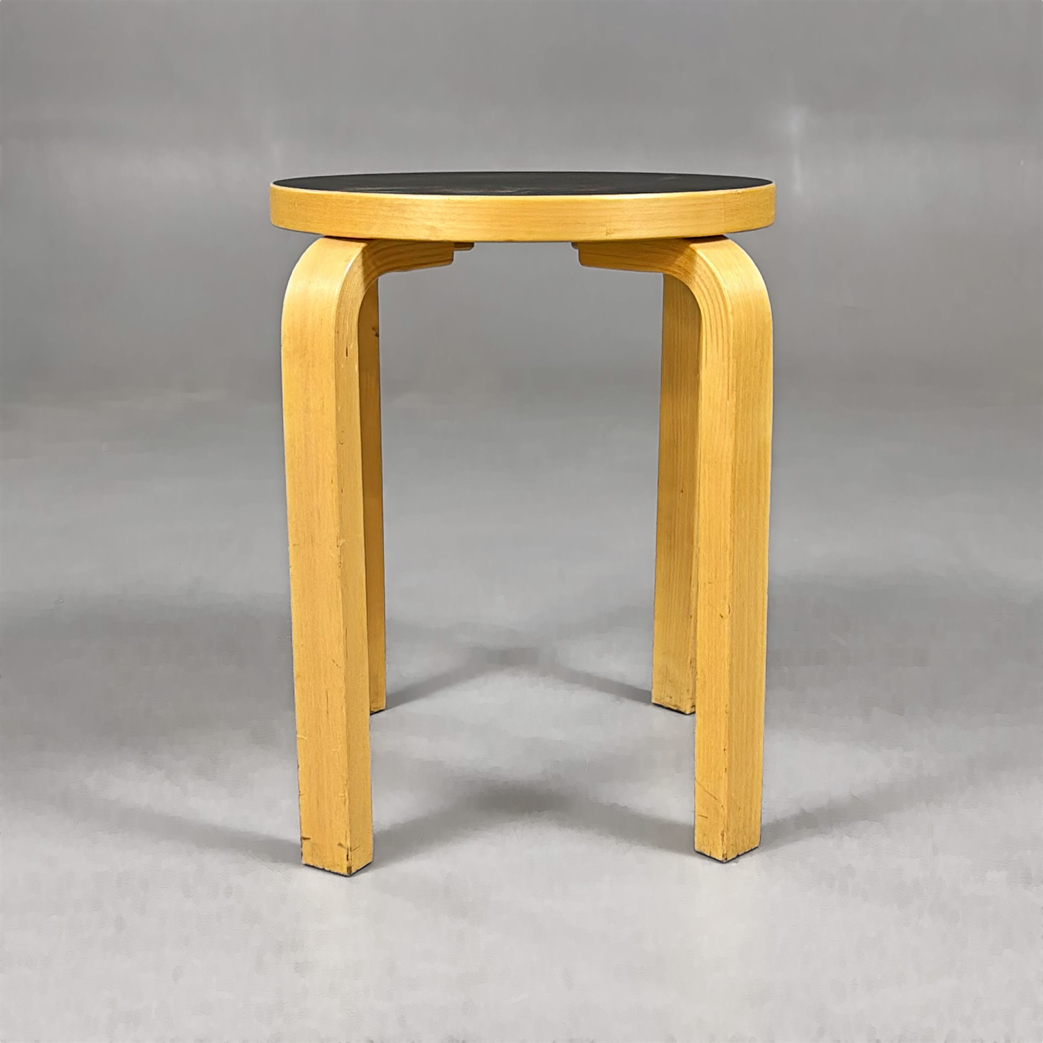 Galleribild #1 för Pall E60