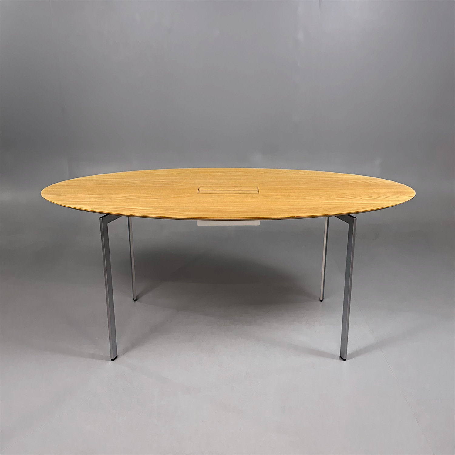 Galleribild #1 för Konferensbord Trippo 1700x850mm