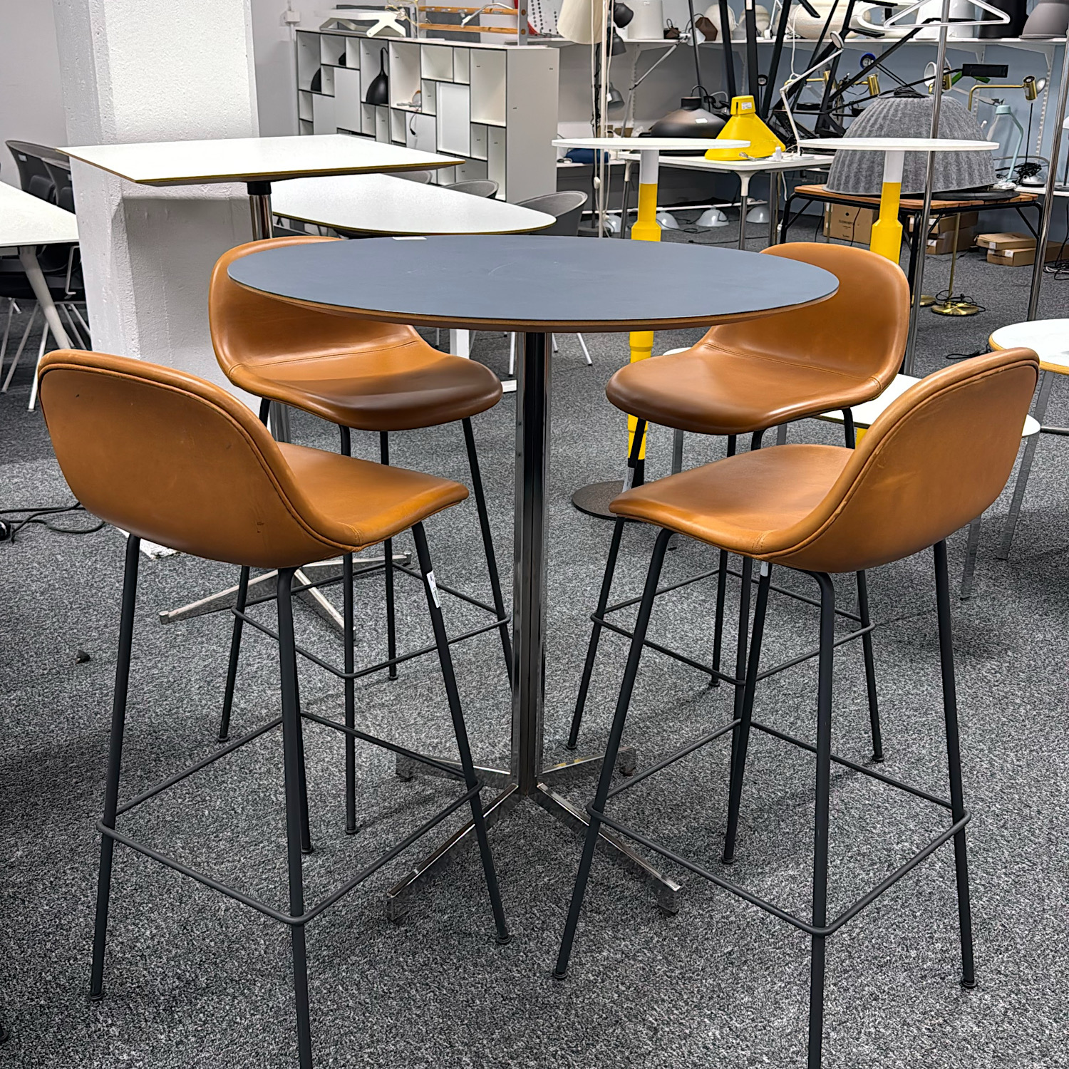 Galleribild #1 för Bargrupp Madison/ Fiber Barstool