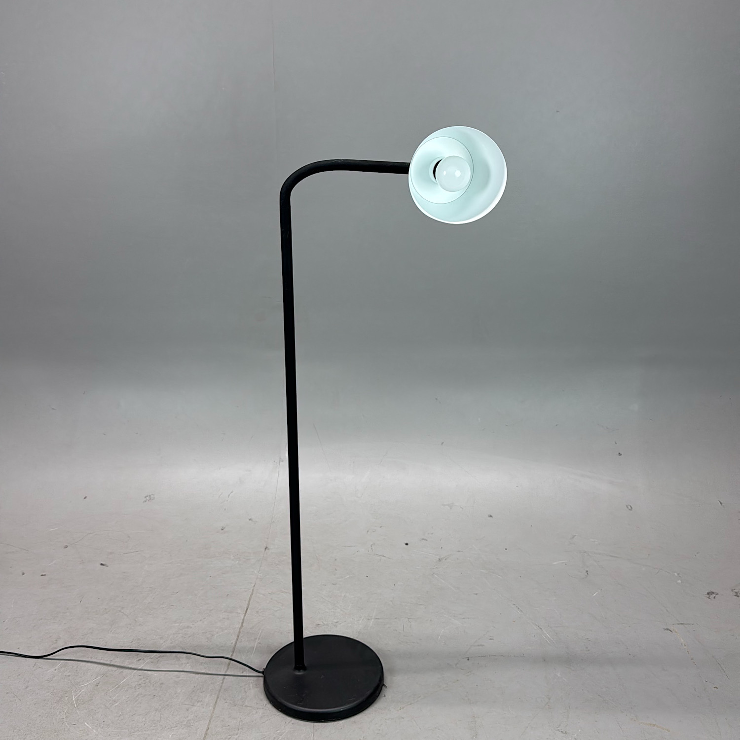 Galleribild #3 för Golvlampa Me dim