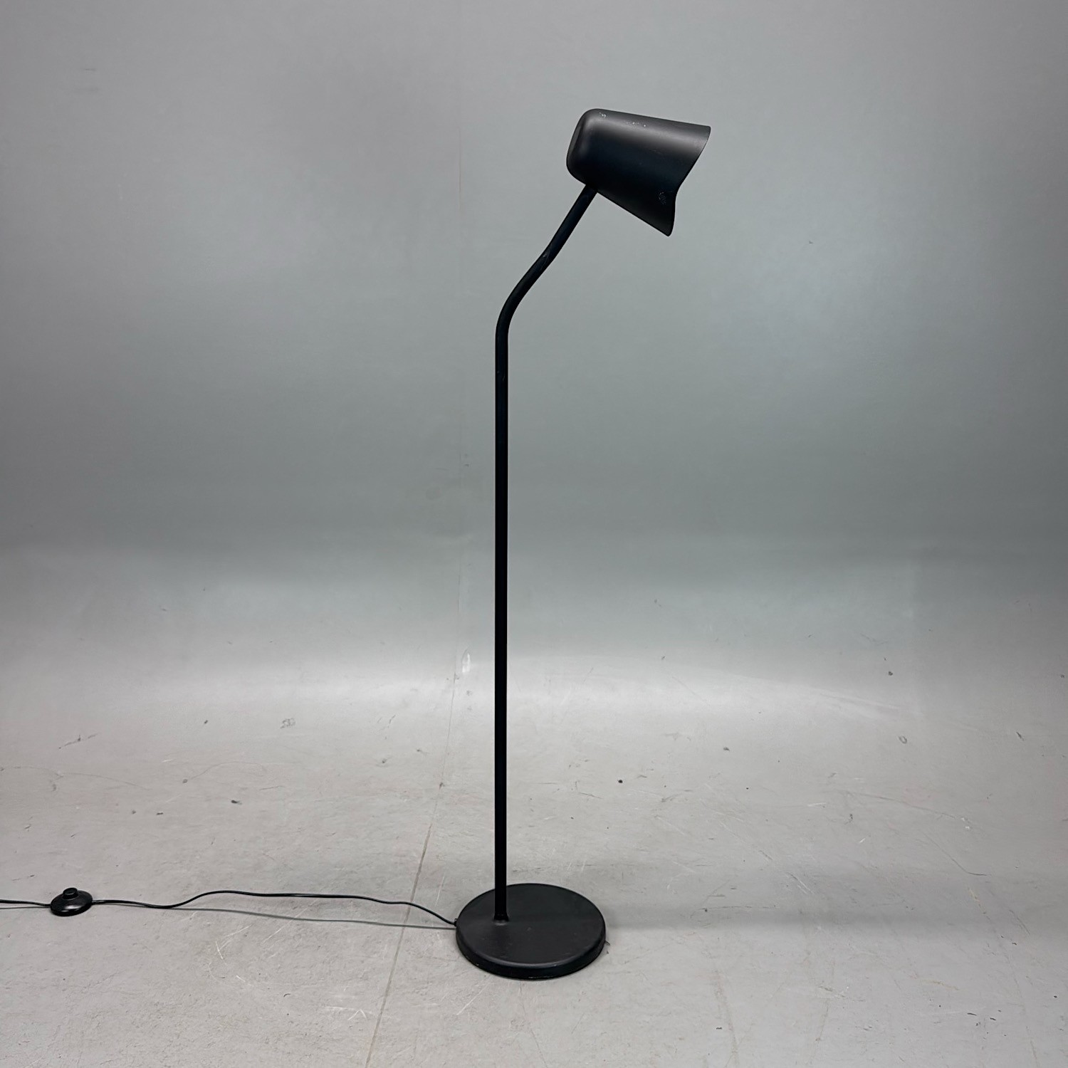 Galleribild #2 för Golvlampa Me dim