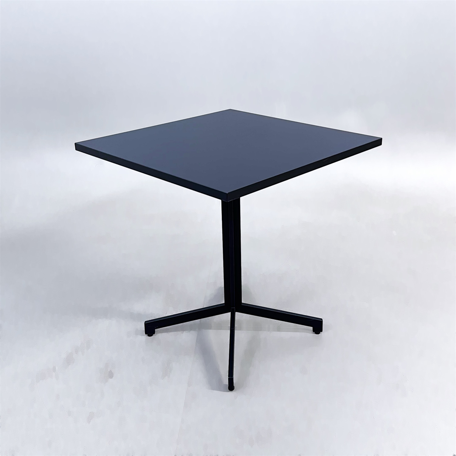 Huvudbild för Cafébord Madison 700x700mm