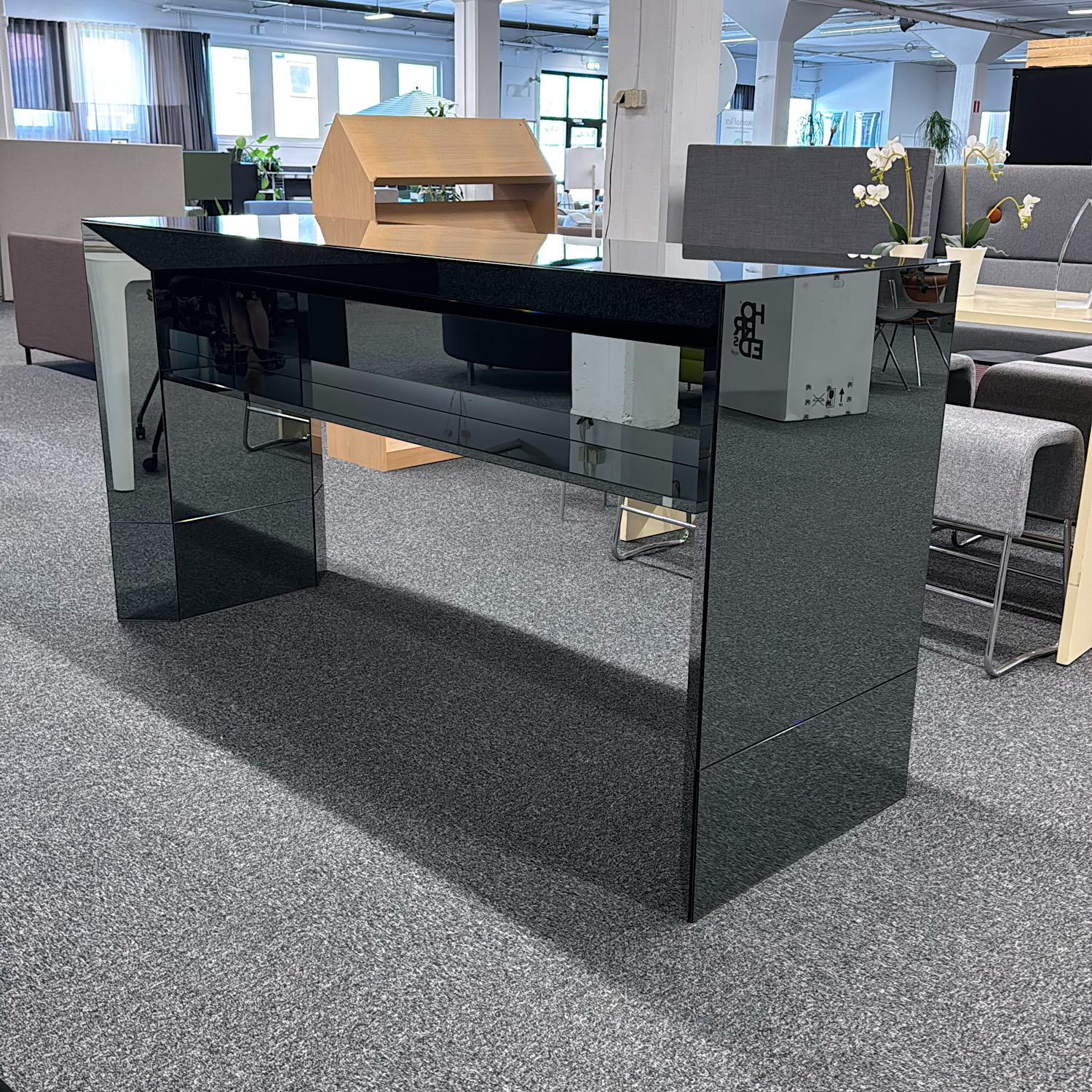 Galleribild #2 för Receptionsdisk 2100mm