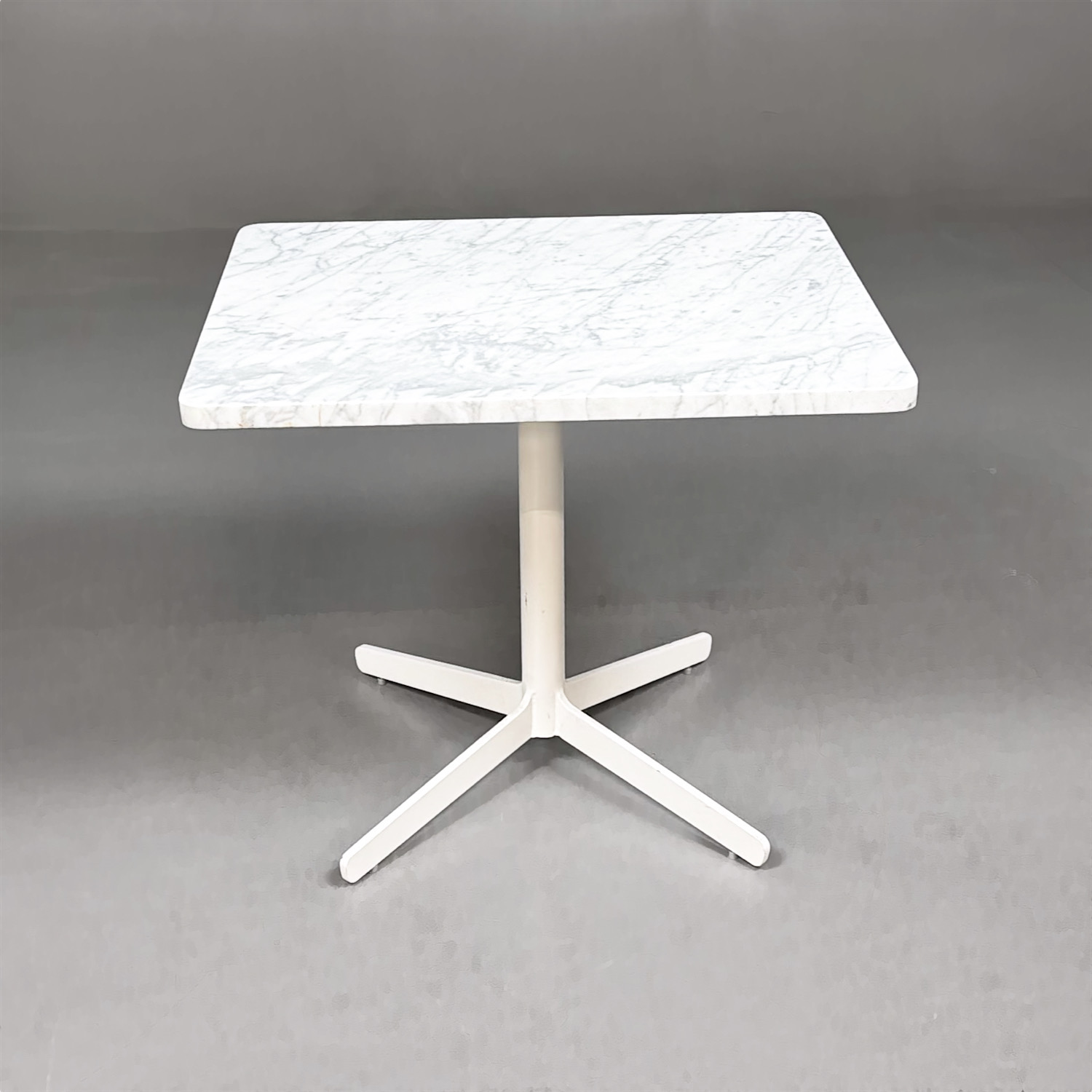 Galleribild #1 för Soffbord Feather Table 550x450mm