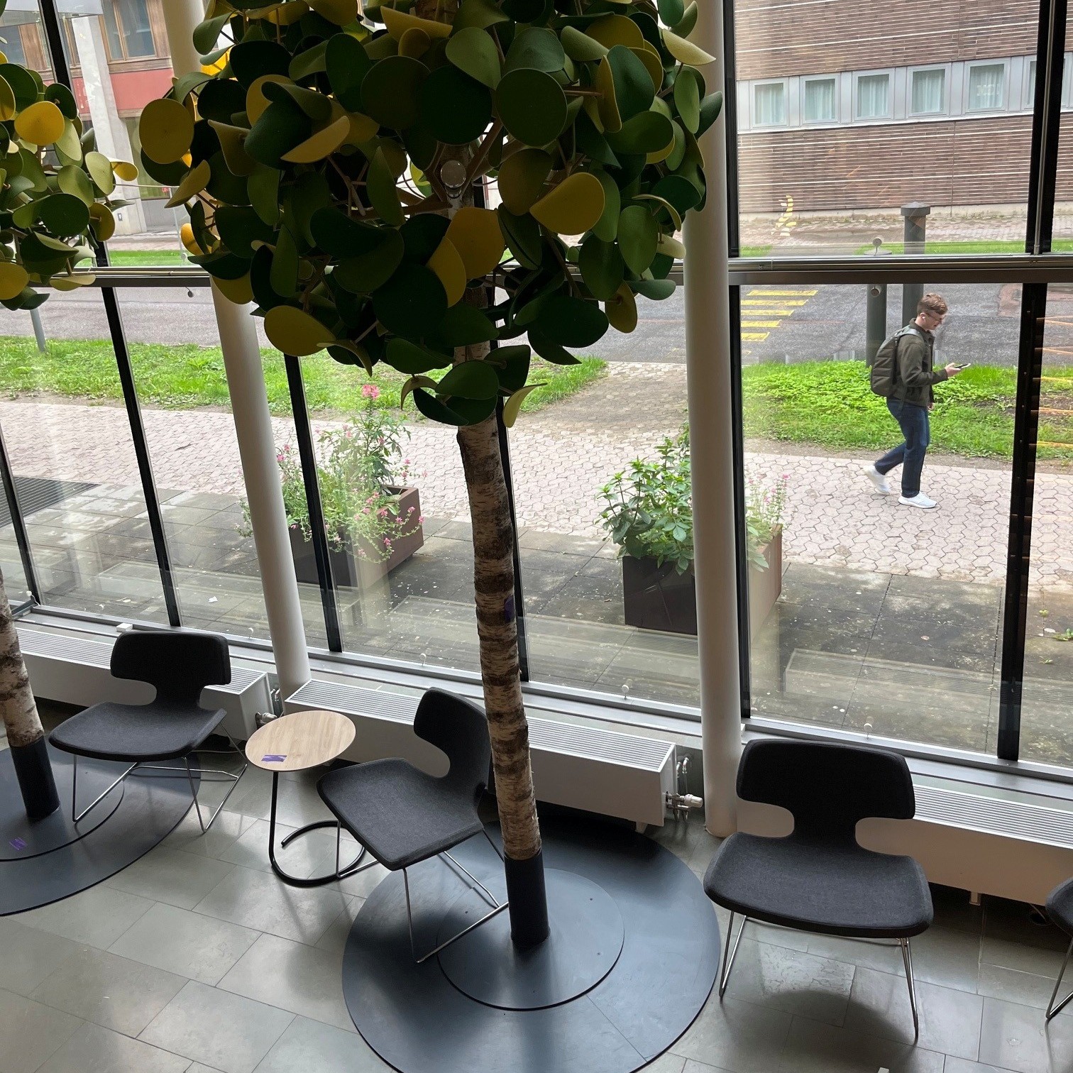 Galleribild #5 för Leaf Lamp Tree M | Grön