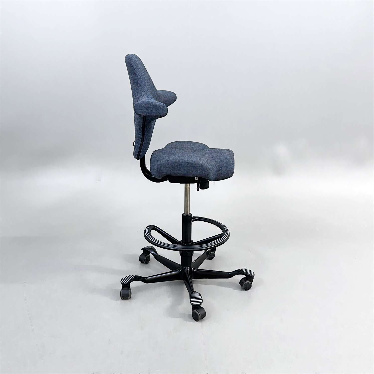 Galleribild #2 för Sadelstol Capisco 8106